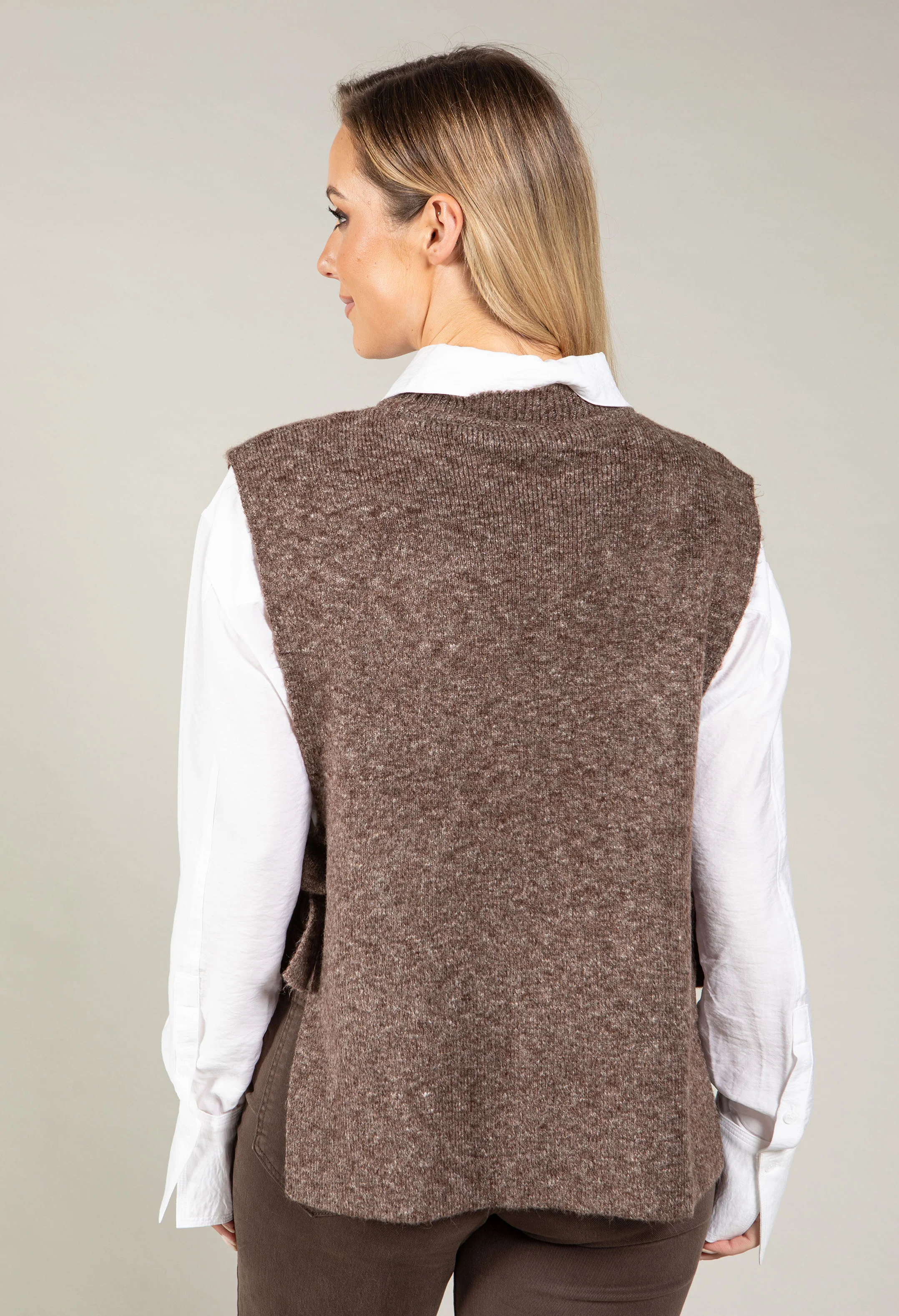 Luna Knitted Vest - Image 11