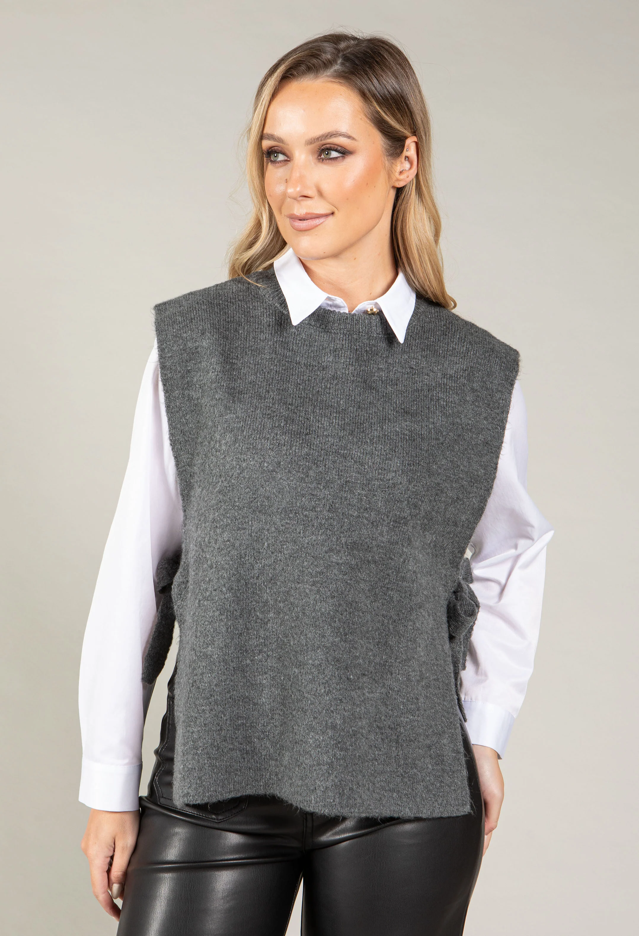 Luna Knitted Vest - Image 3