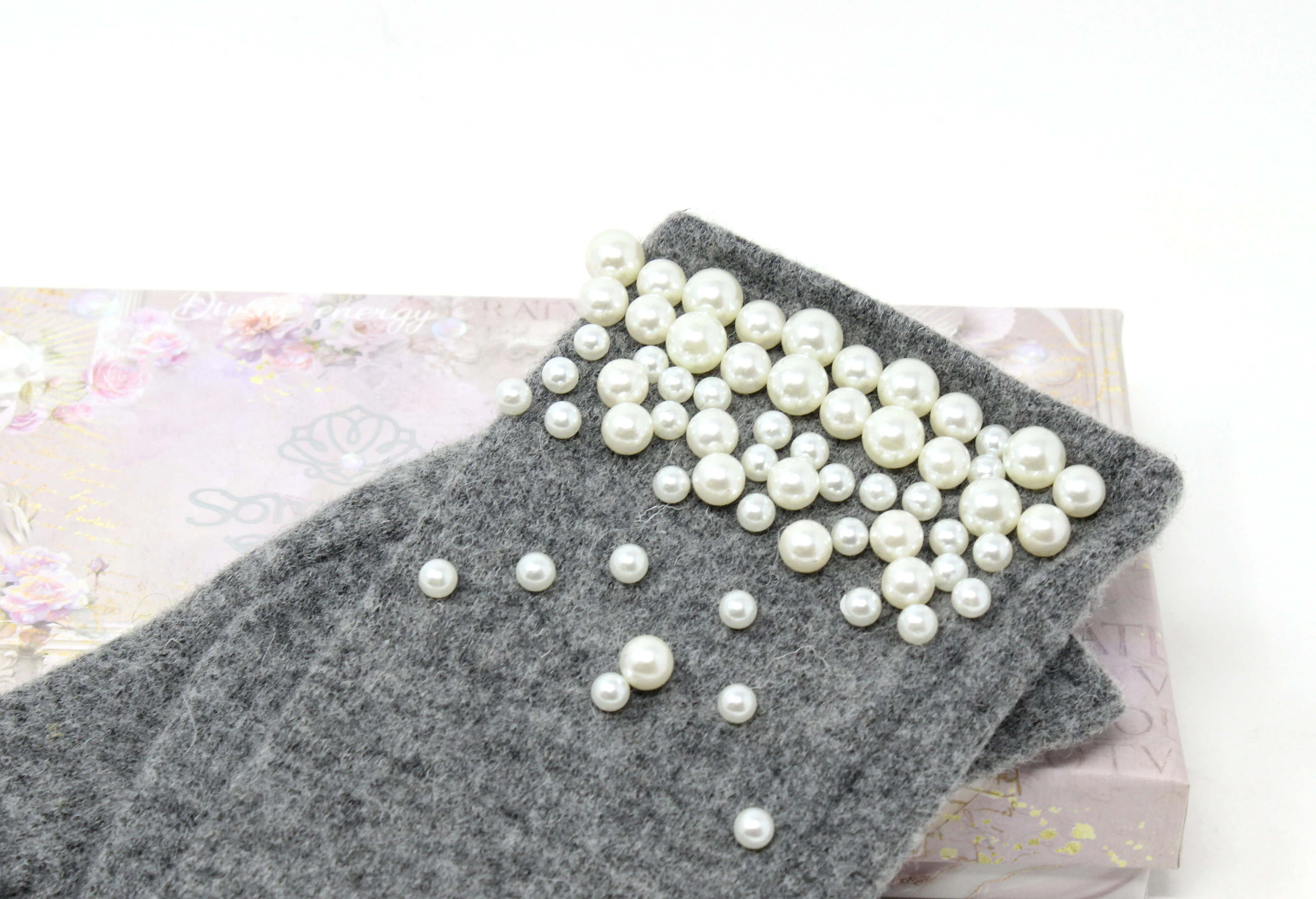 Luxury Wool Gloves - Image 11
