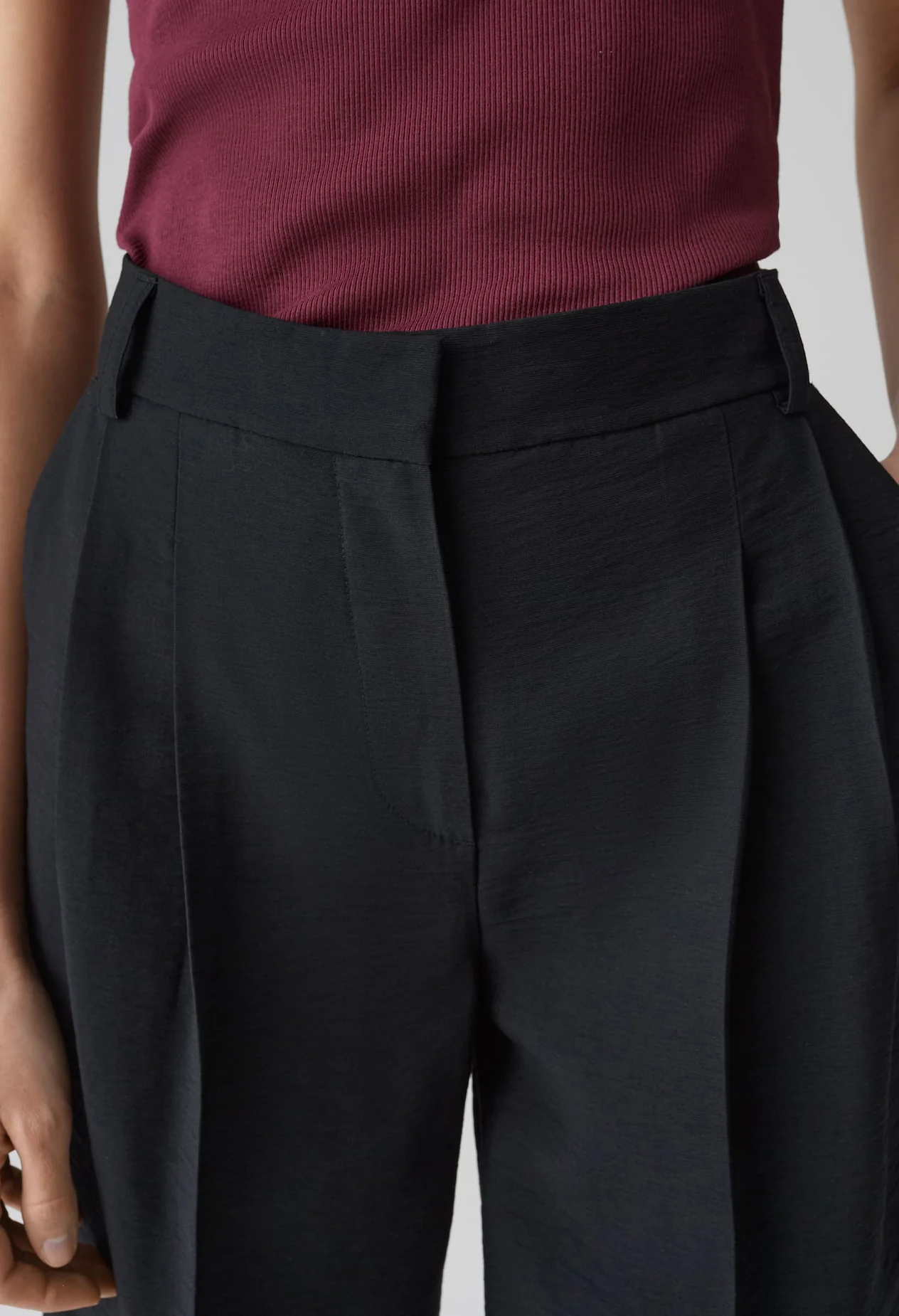 Maiga Bermuda Shorts - Image 5