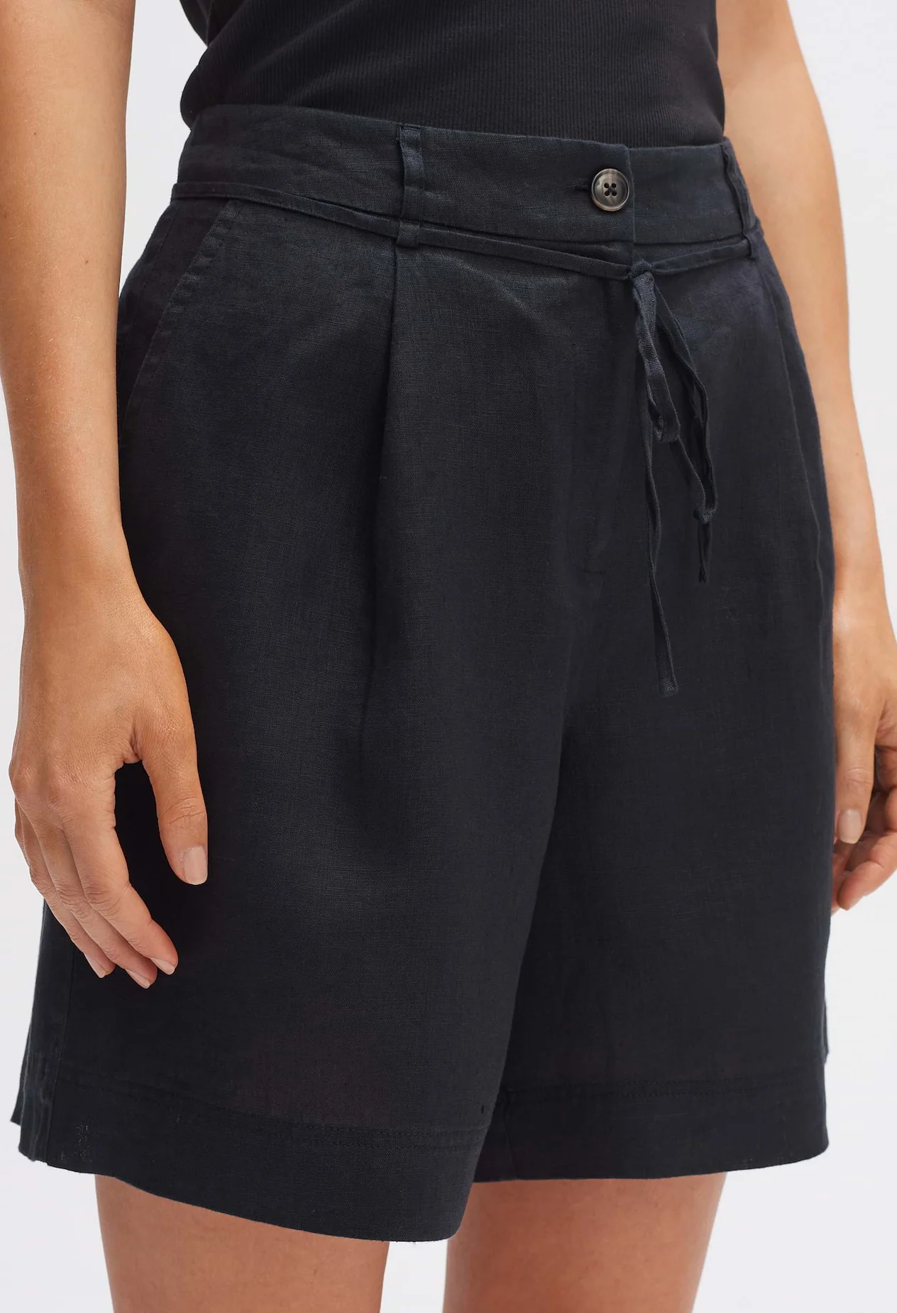 Marilla Wide Linen Shorts - Image 5