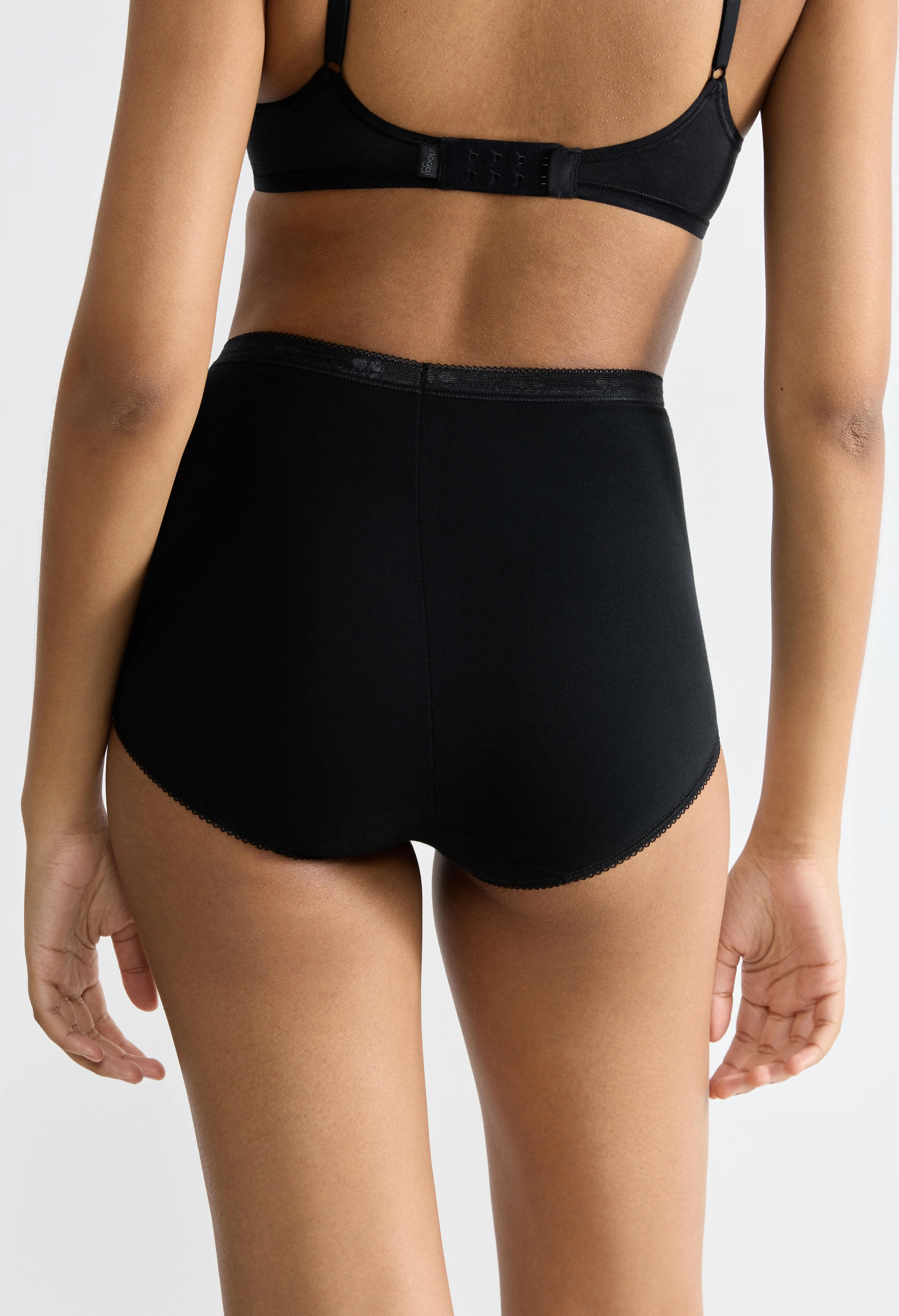 Maxi Basic Premium Comfort Brief 3 Pack - Image 7