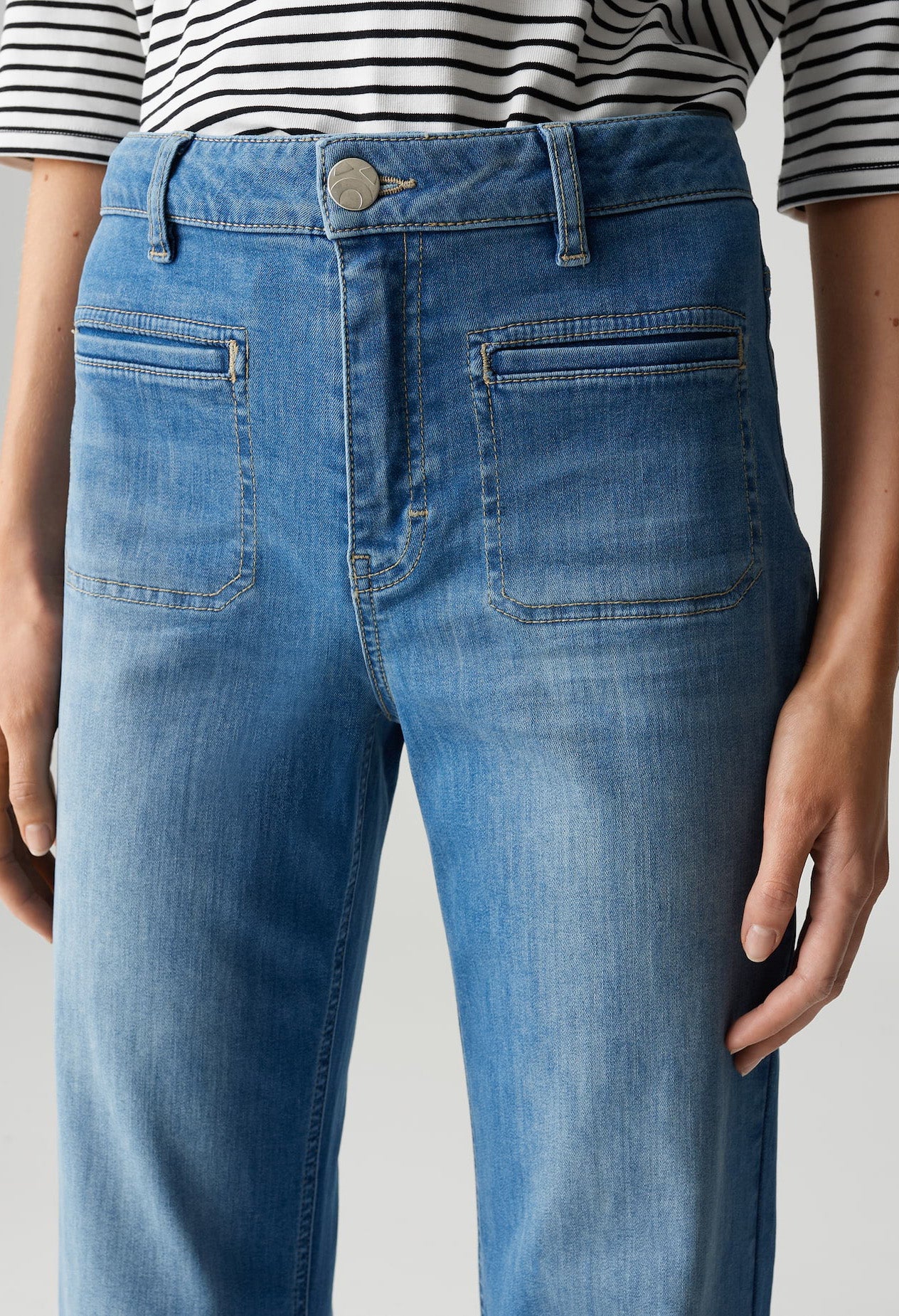 Melly Fresh Mid Rise Flared Jeans - Image 4
