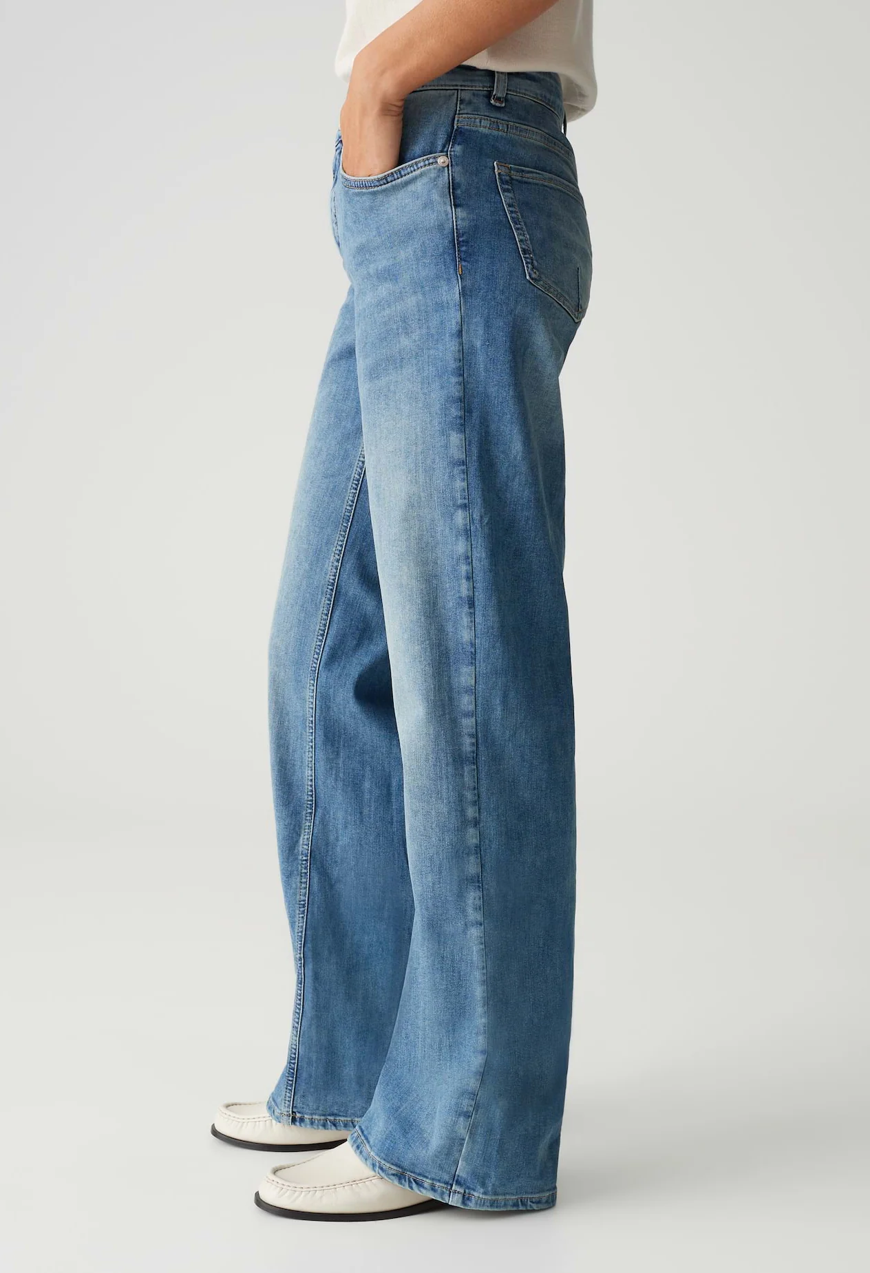 Melly Modern Mid Rise Wide Leg Jeans - Image 4