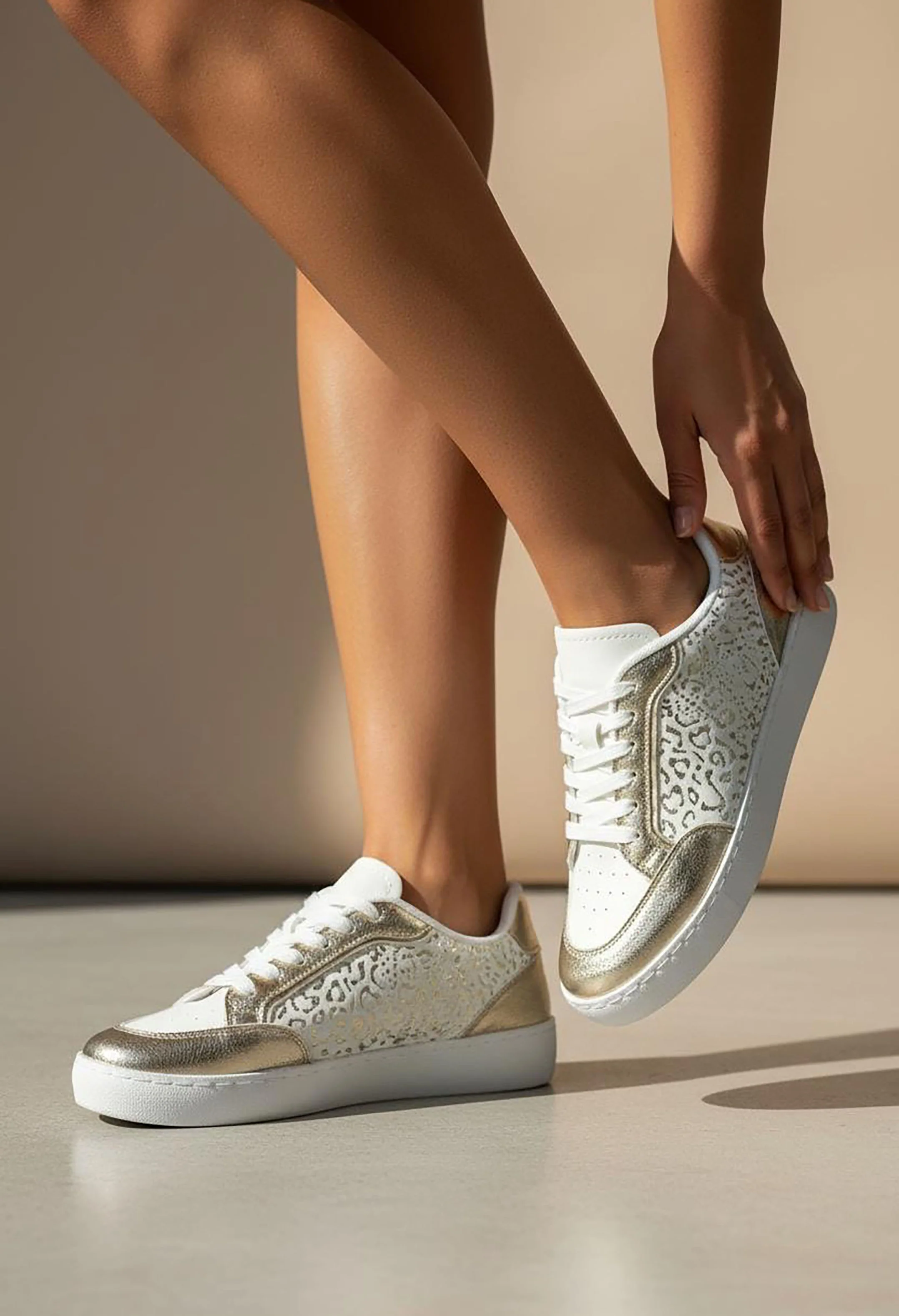 Metallic Leo Trainer