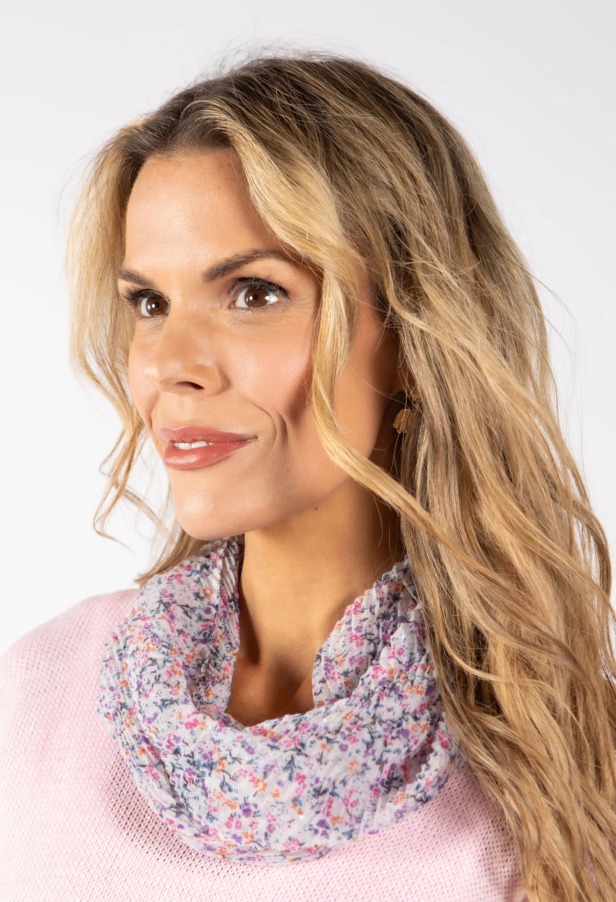 Mini Bloom Magnetic Scarf - Image 3