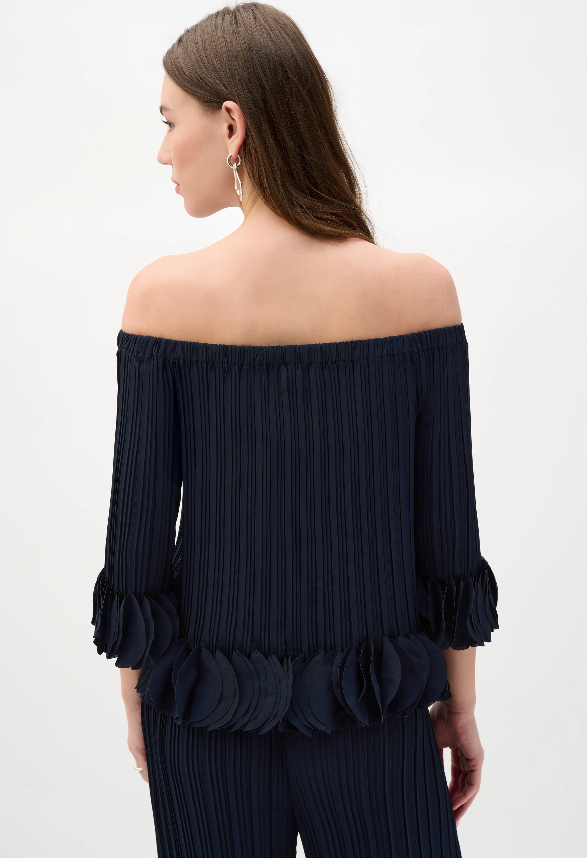 Off-shoulder Chic Blouse - Image 3