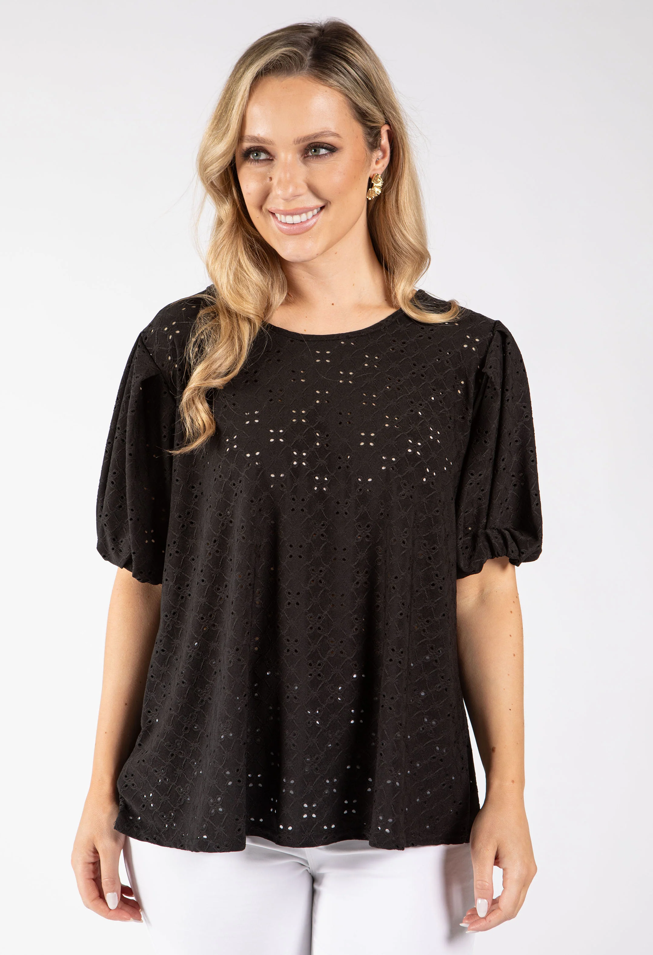 Paca Floral Embroidery Top - Image 13