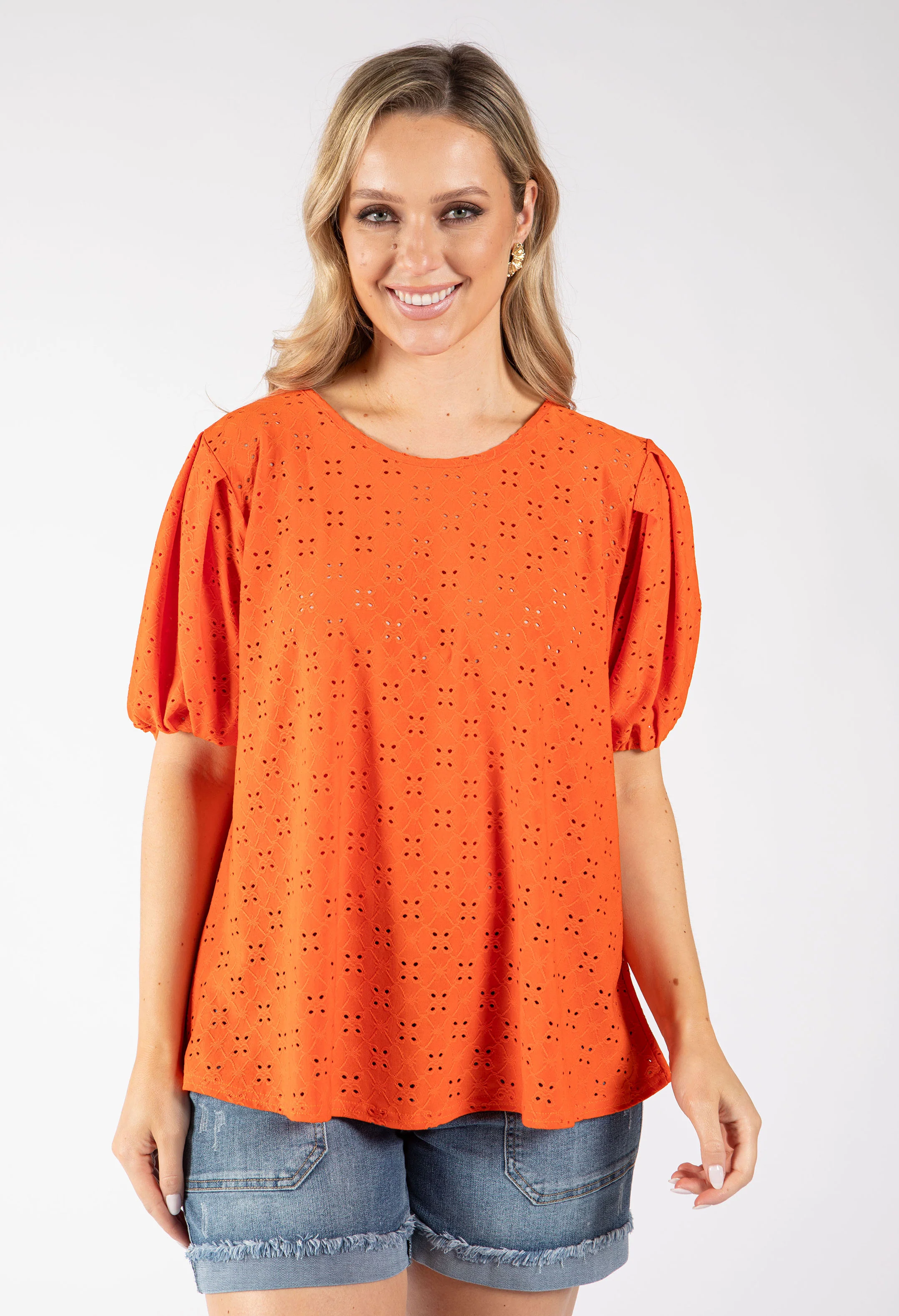 Paca Floral Embroidery Top - Image 8
