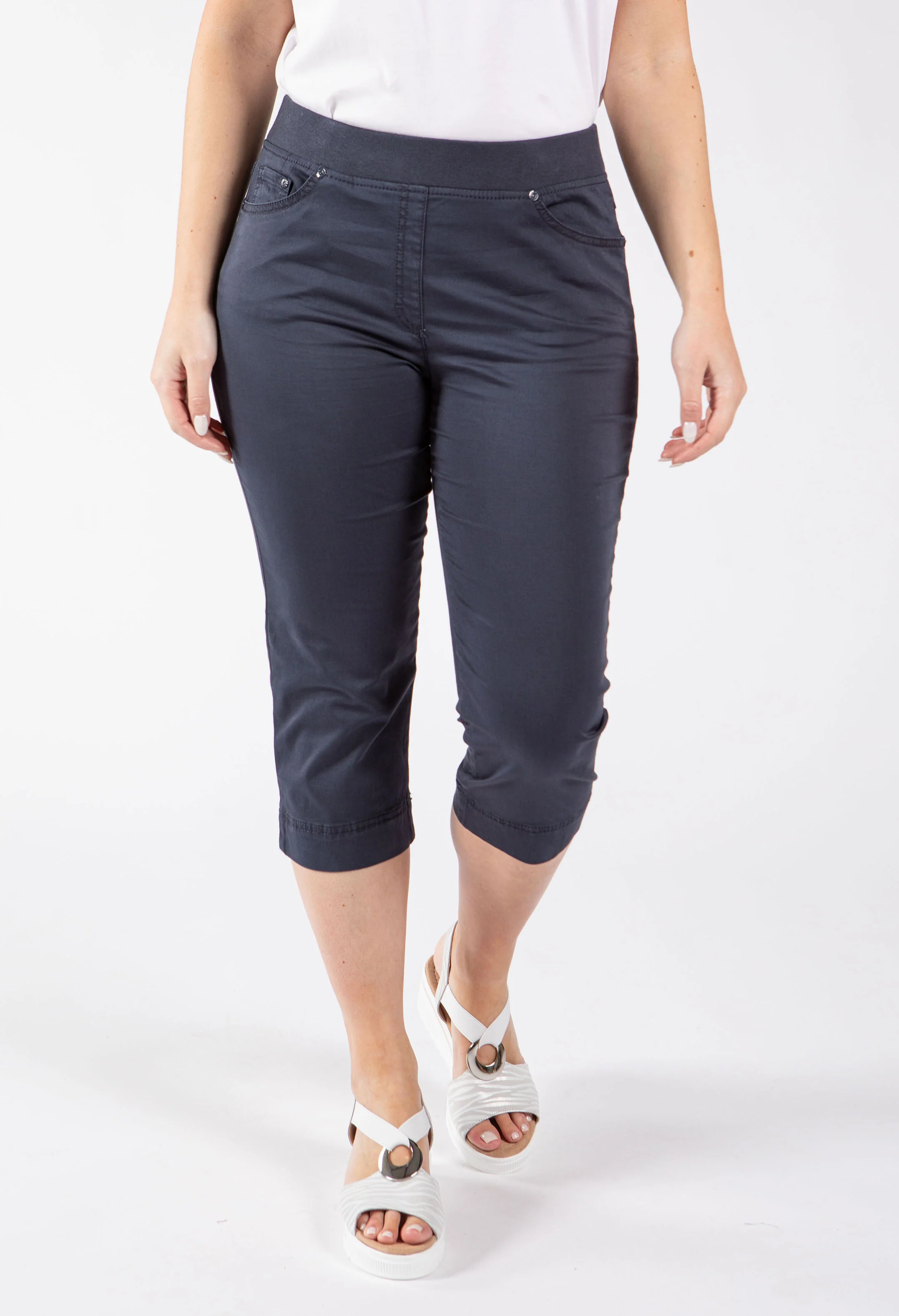 Pamina Pull On Capris