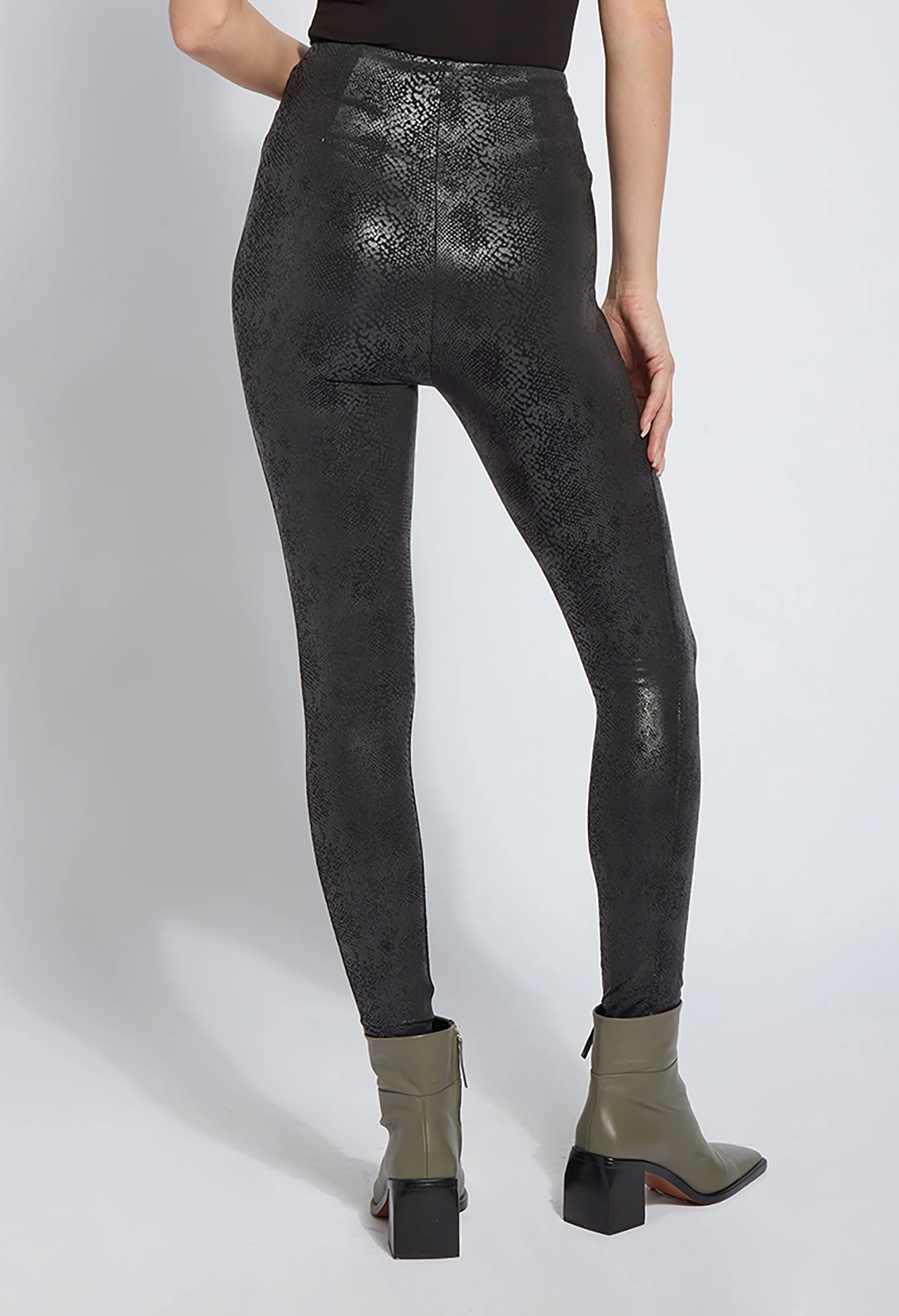 Patterned Matilda Foil Legging - Image 4