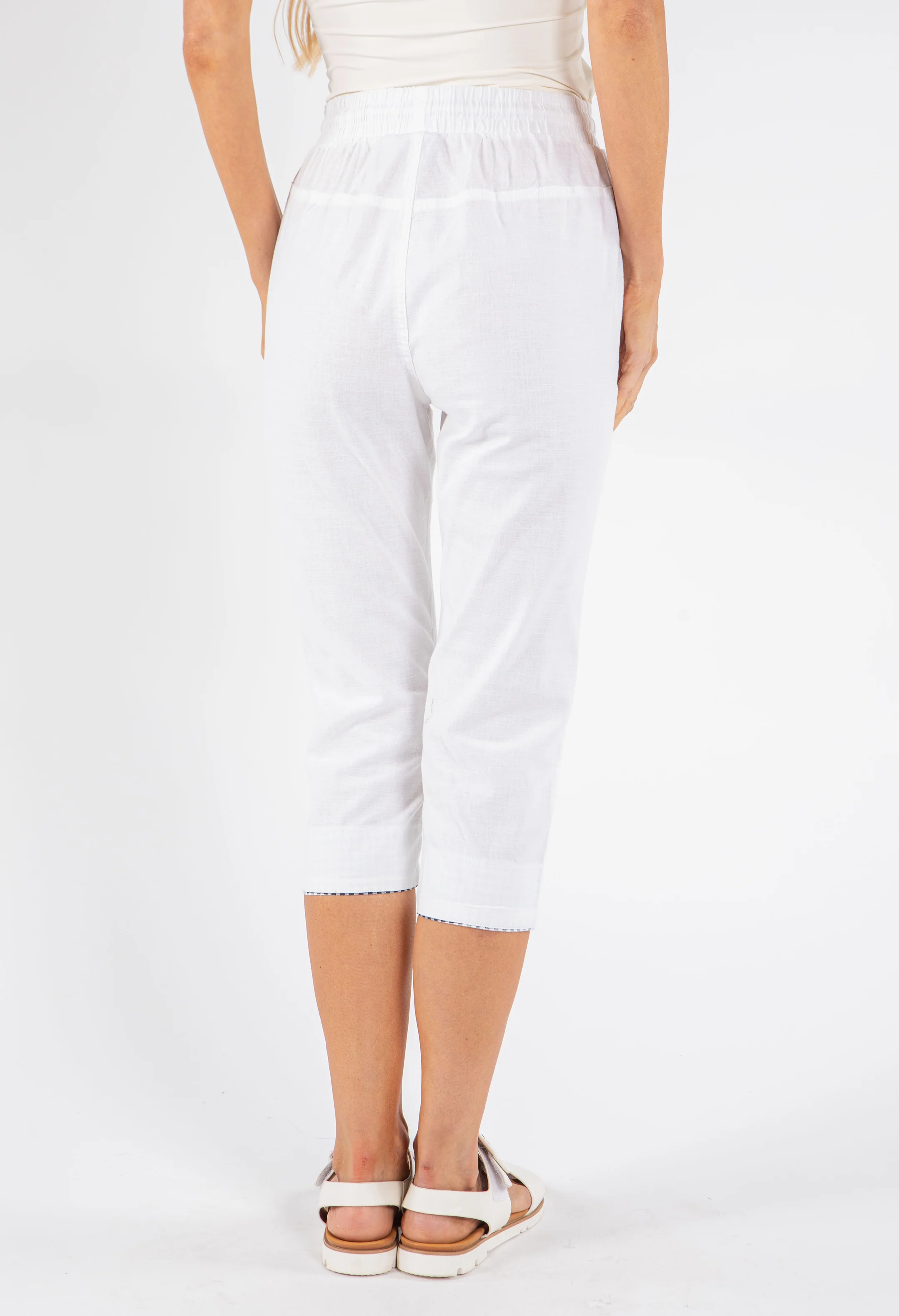 Pull-On Linen Capris - Image 4