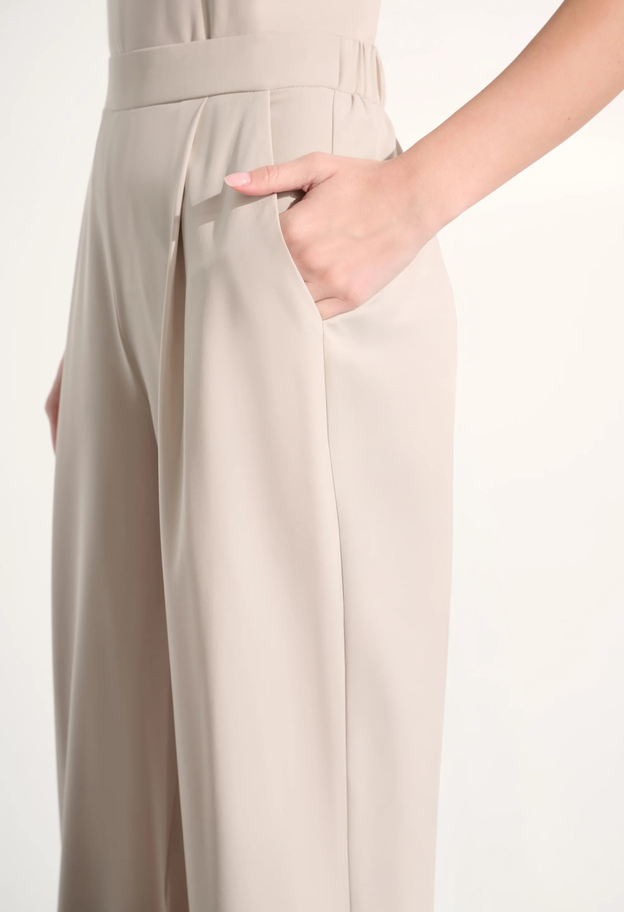 Pull-on Wide Leg Trousers - Image 5