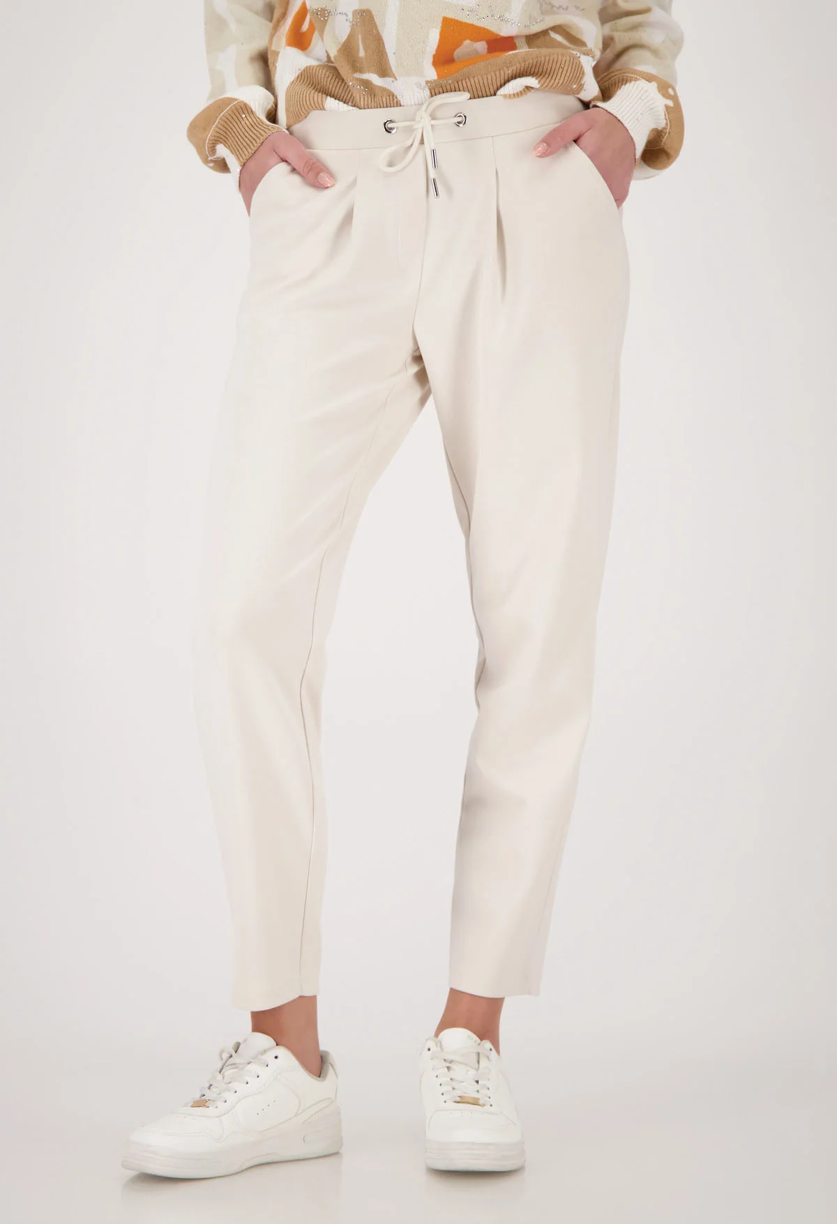 Relaxed Fit Jogger - Image 2