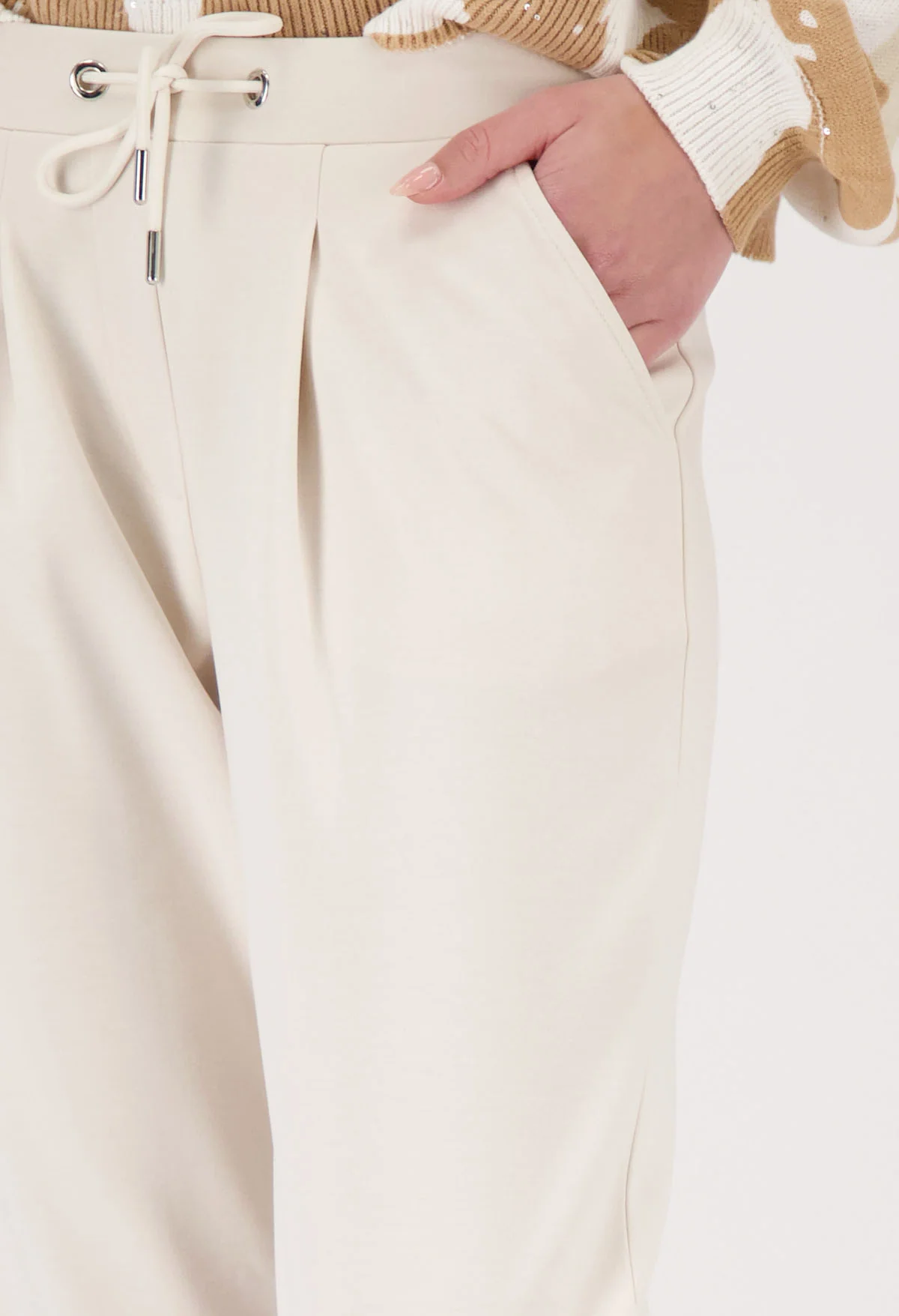 Relaxed Fit Jogger - Image 5
