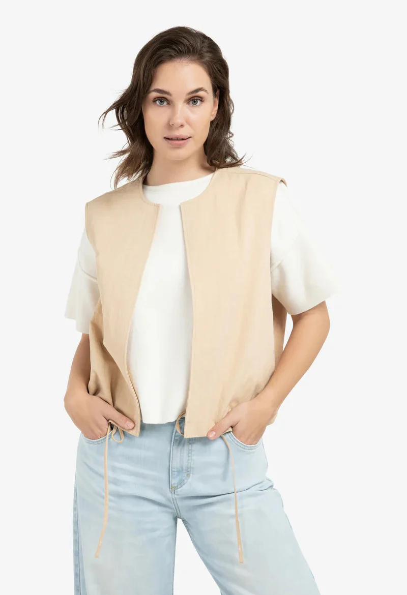 Sleeveless summer jacket with drawstrings - Image 3