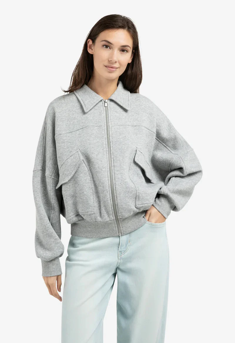 Soft Zip-Up Jacket - Image 6