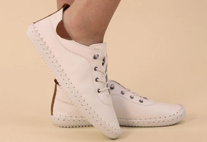 St Ives Leather Plimsoll - Image 9