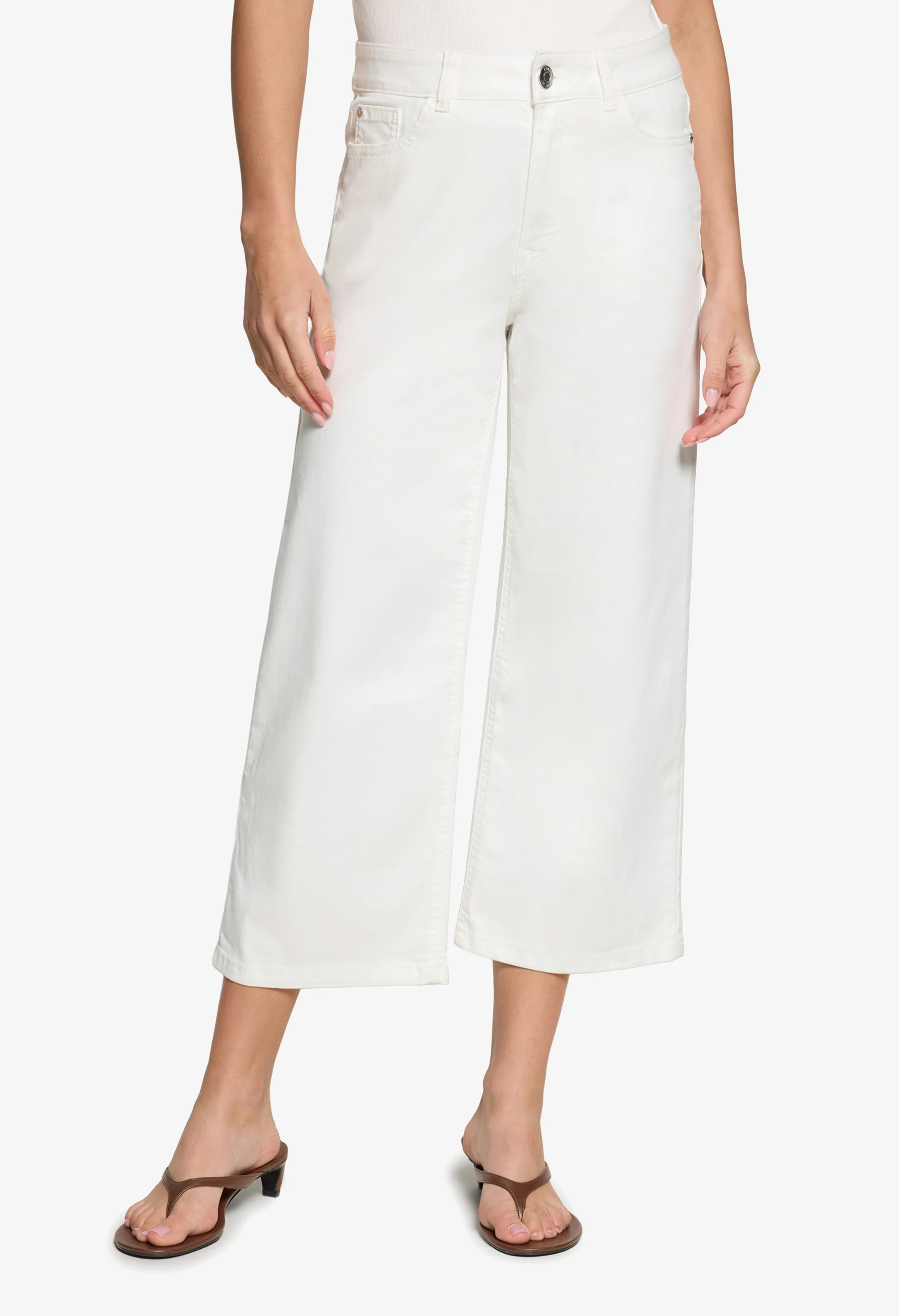 Straight Leg Cropped Jeans - Image 2