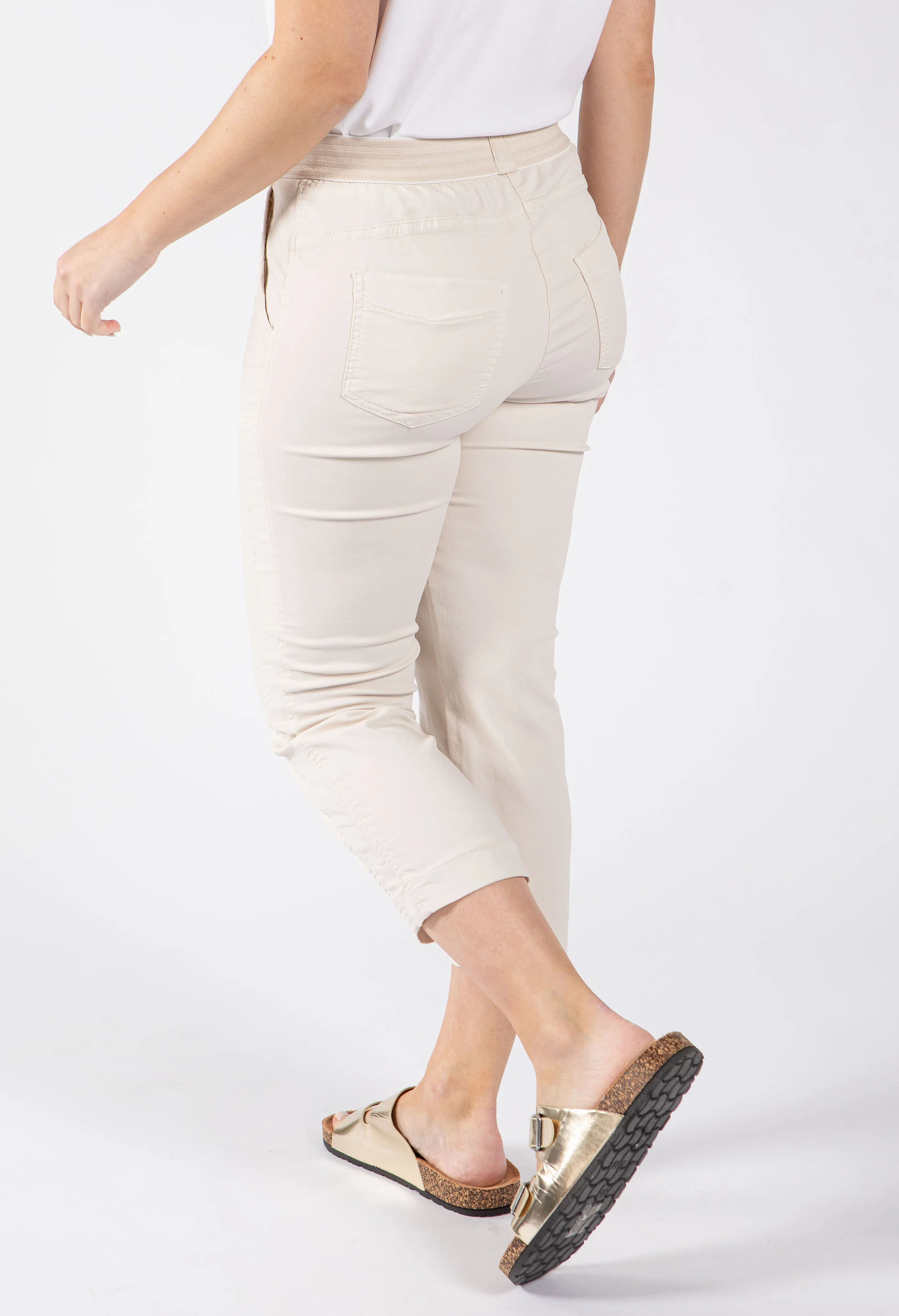 Sue 3/4 Jogpants - Image 12