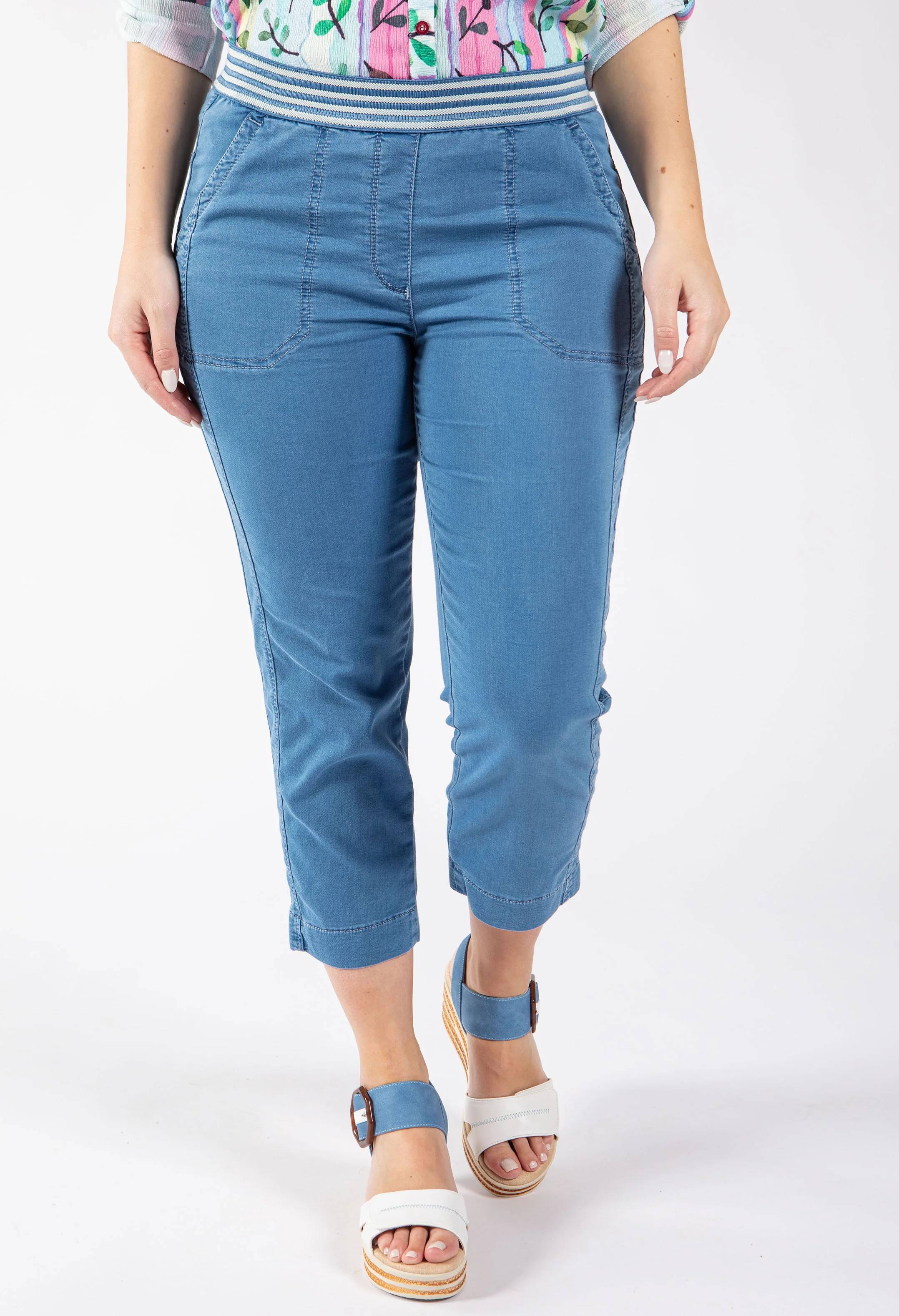 Sue 3/4 Jogpants - Image 18