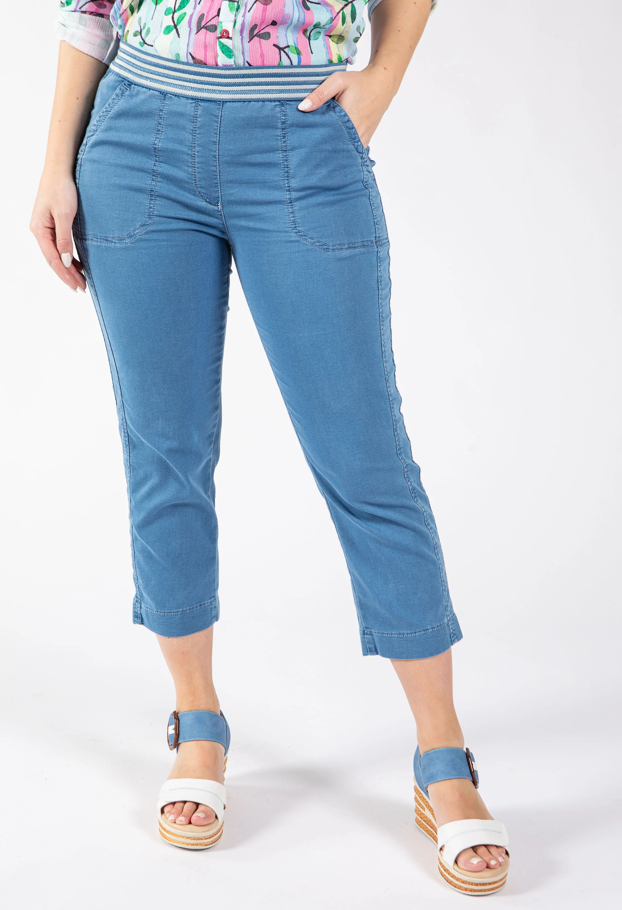 Sue 3/4 Jogpants - Image 19