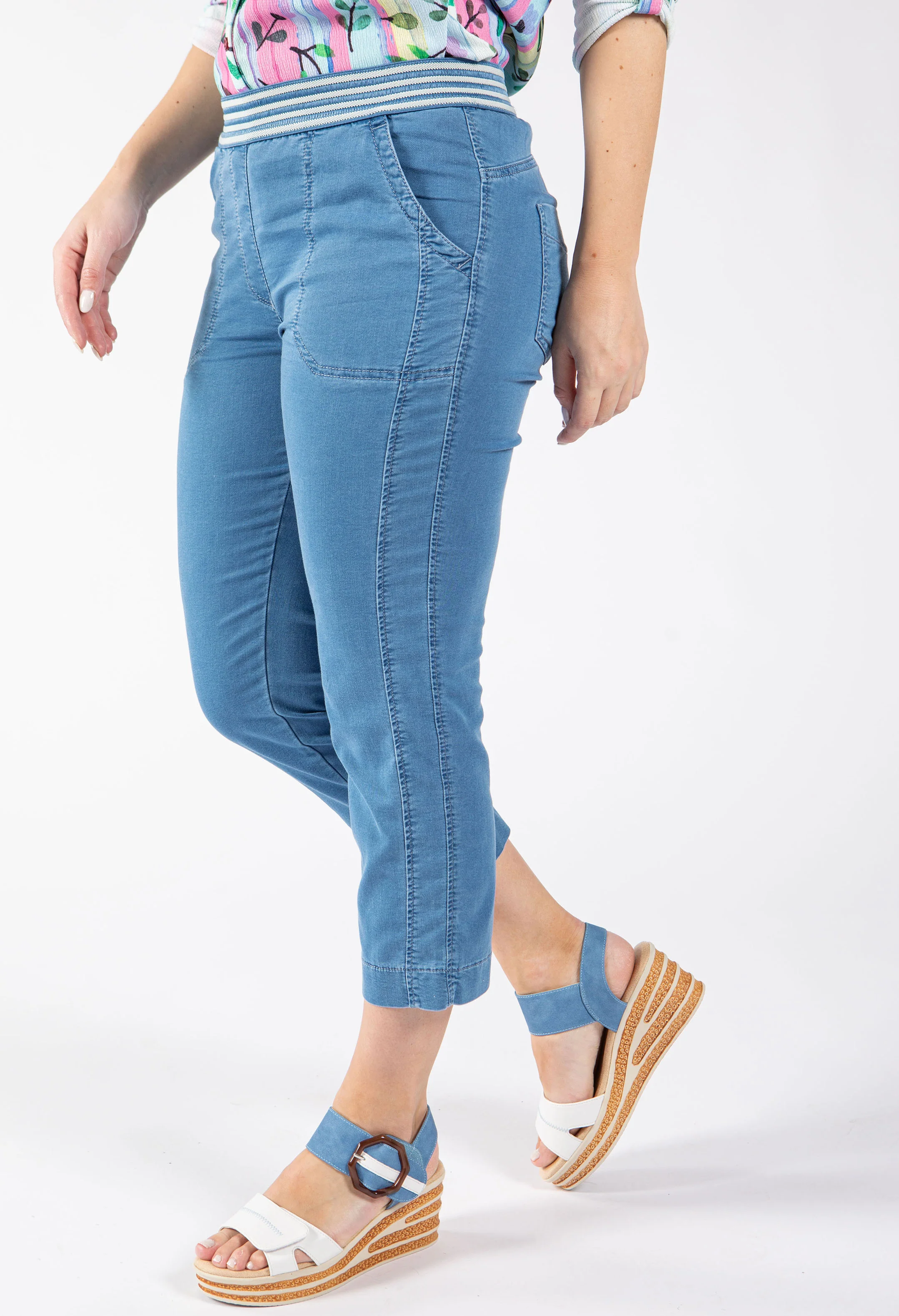 Sue 3/4 Jogpants - Image 20