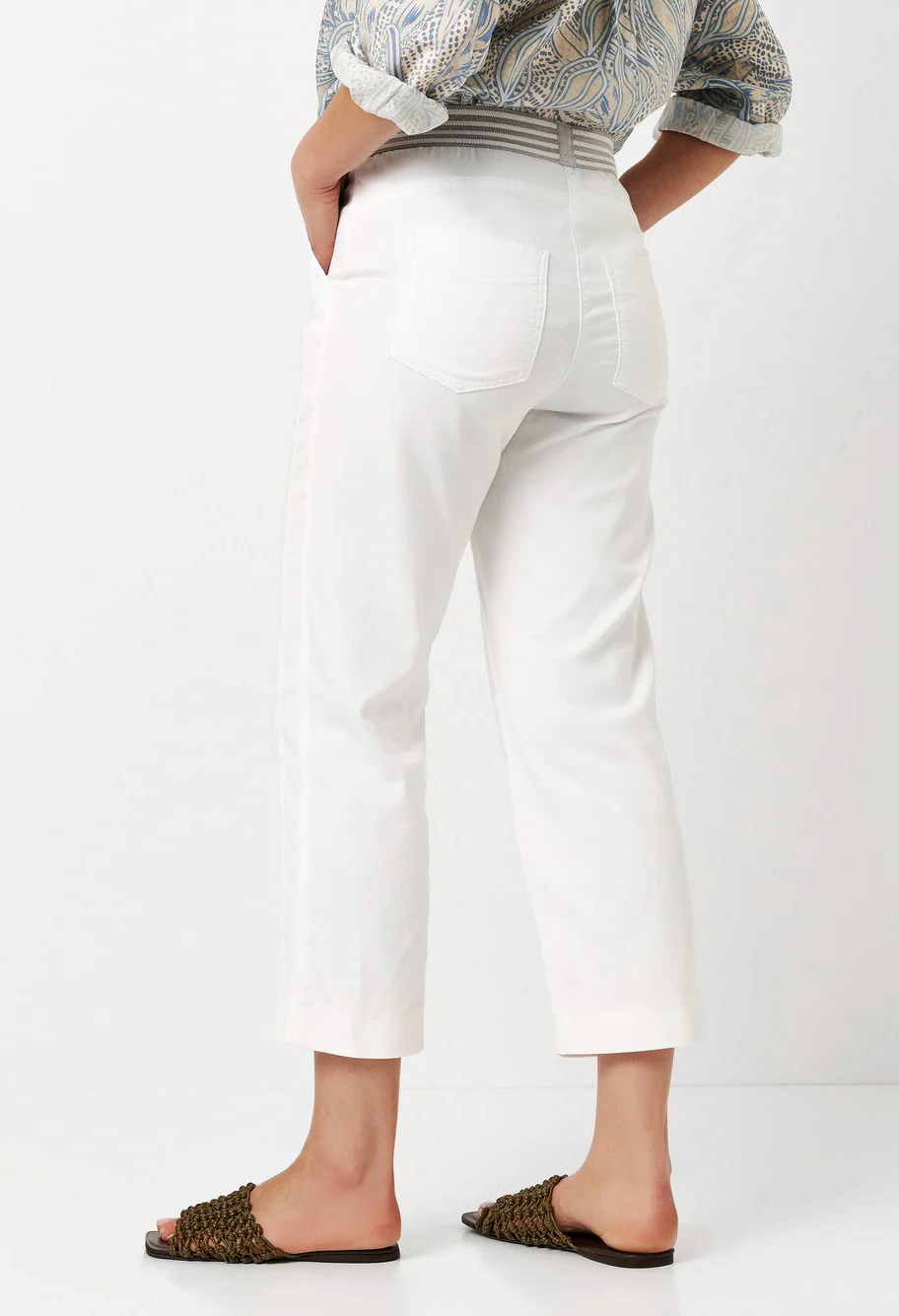 Sue 3/4 Jogpants - Image 3