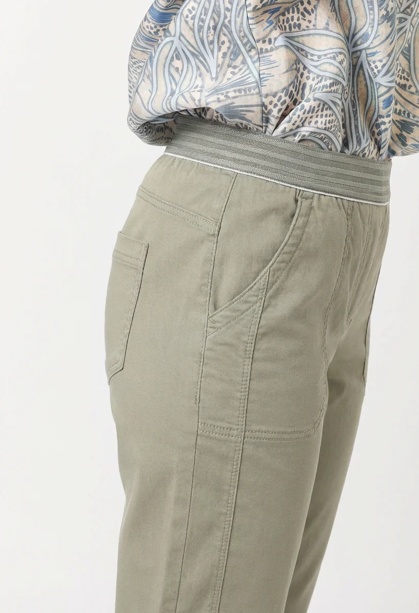 Sue 3/4 Jogpants - Image 6
