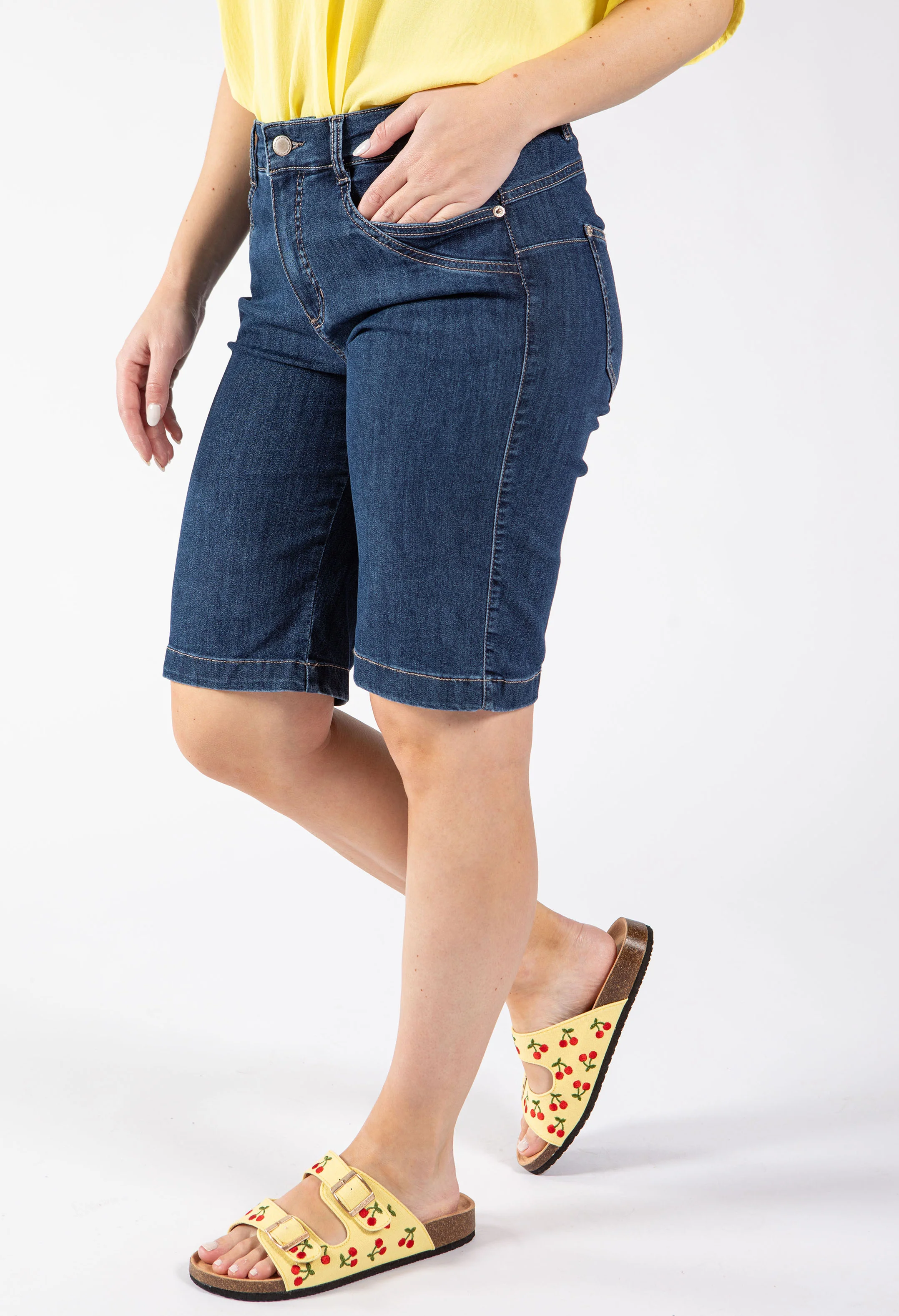 Summer Feeling Denim Bermuda - Image 5