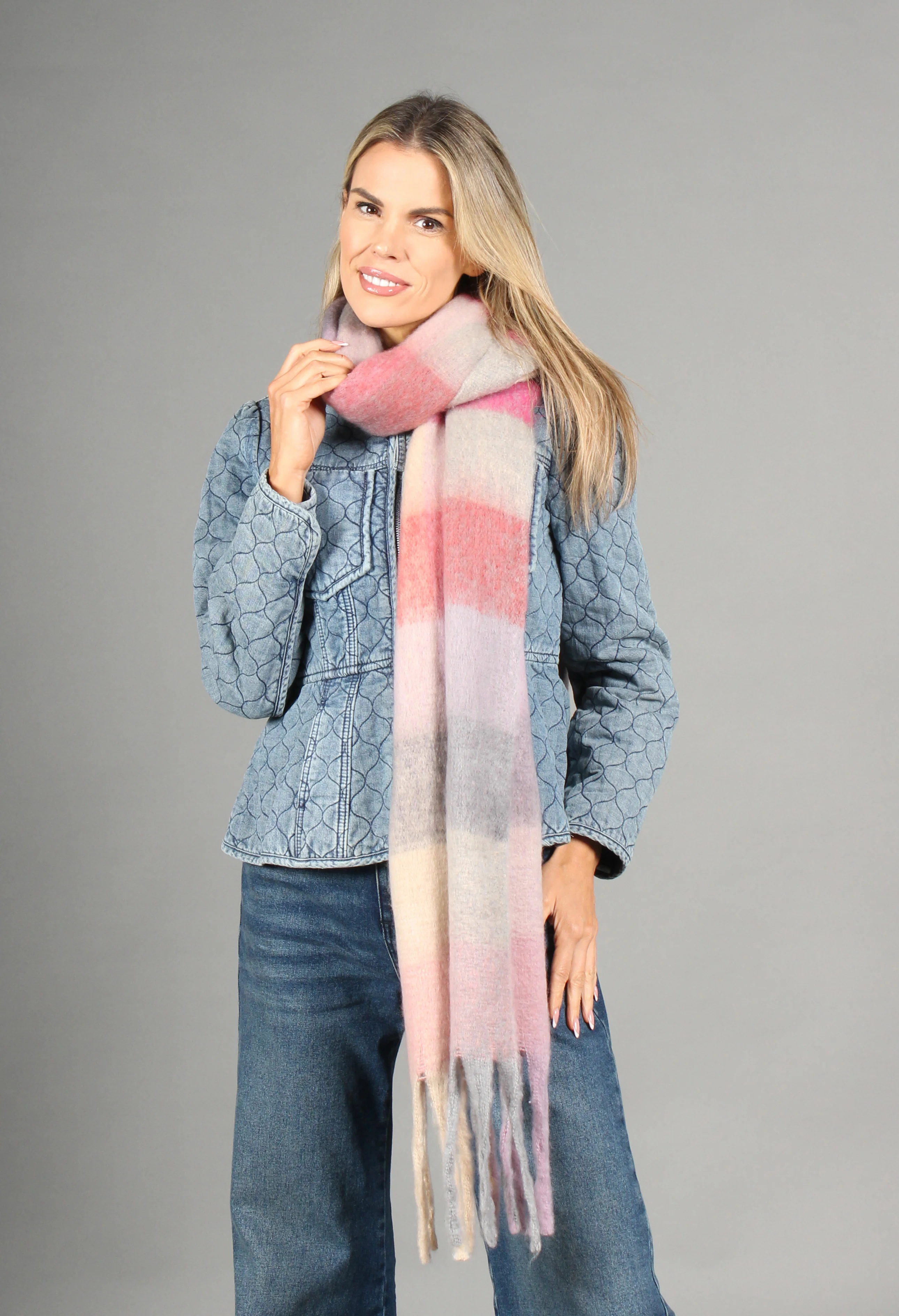 Super Soft Tassel End Check Scarf - Image 15