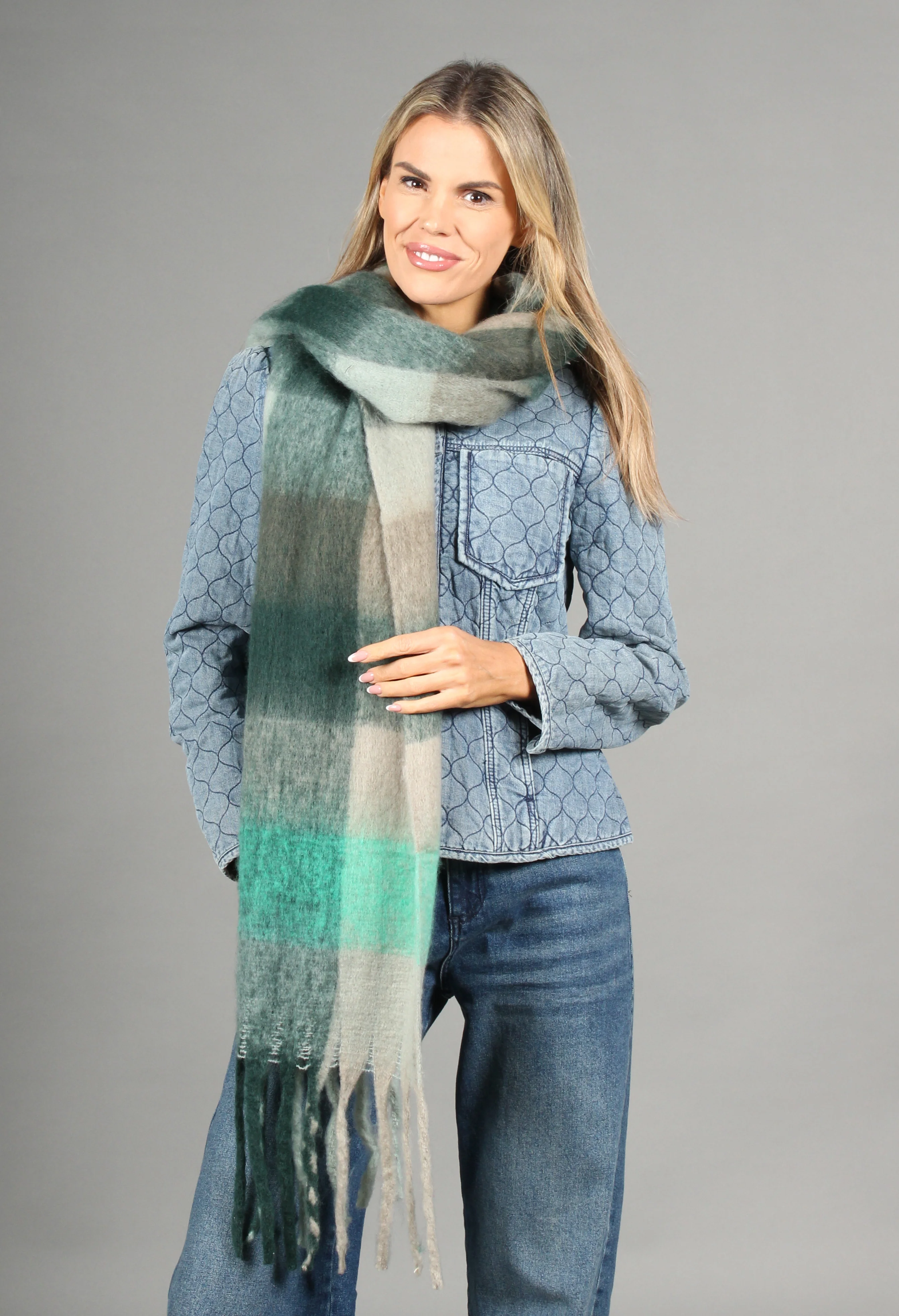 Super Soft Tassel End Check Scarf - Image 7