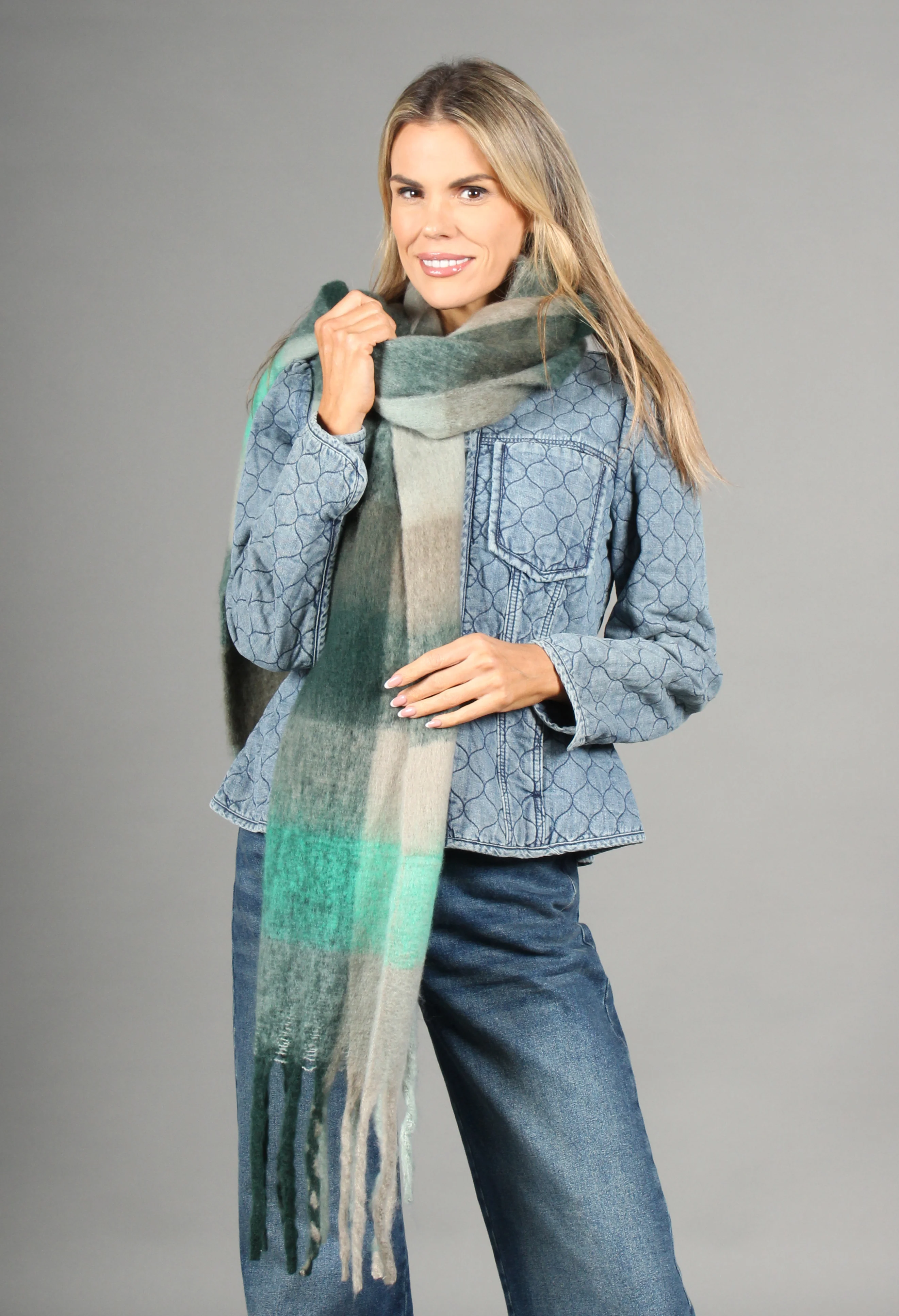 Super Soft Tassel End Check Scarf - Image 9