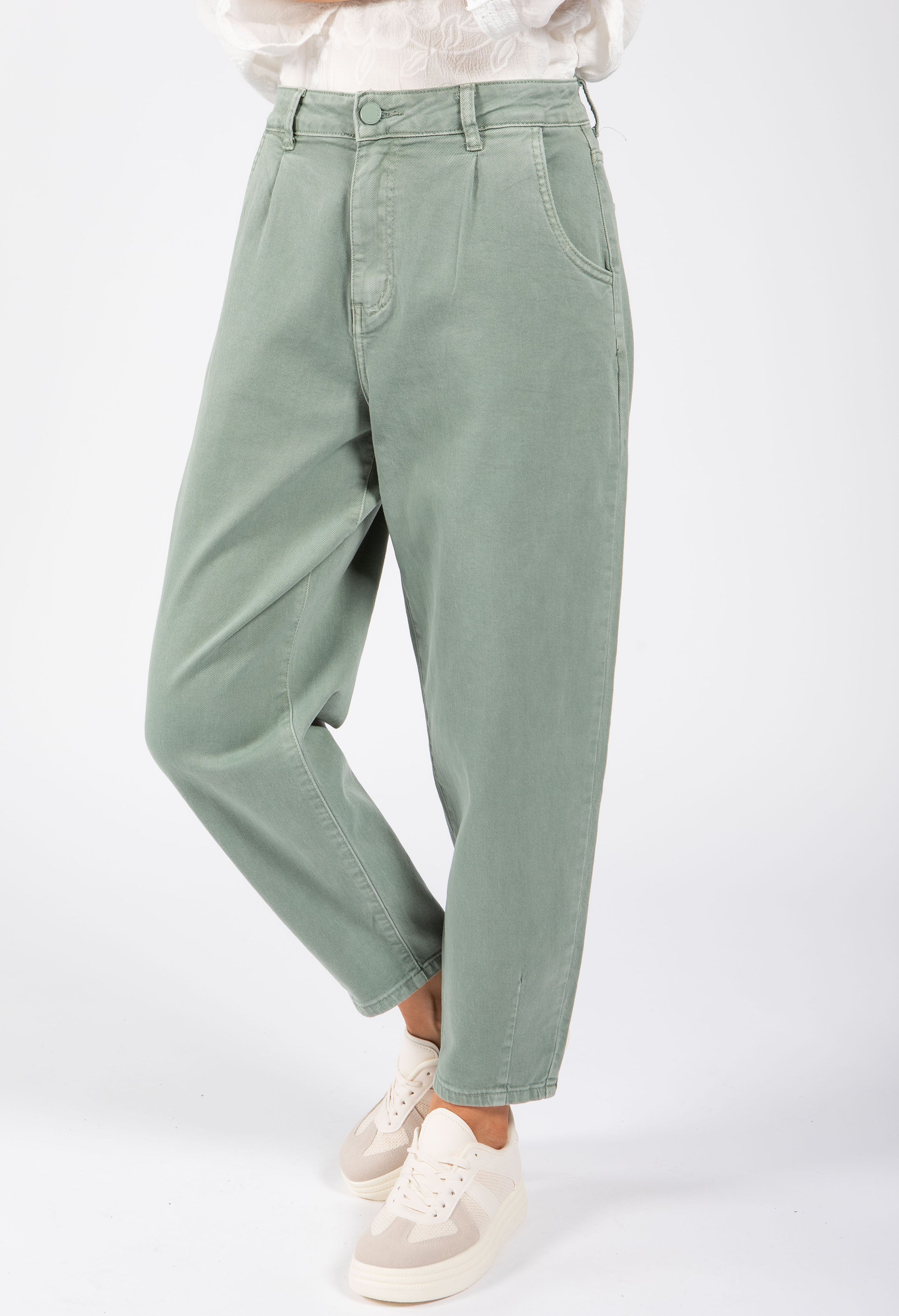 Tiffanie Barrel Fit Jeans - Image 13