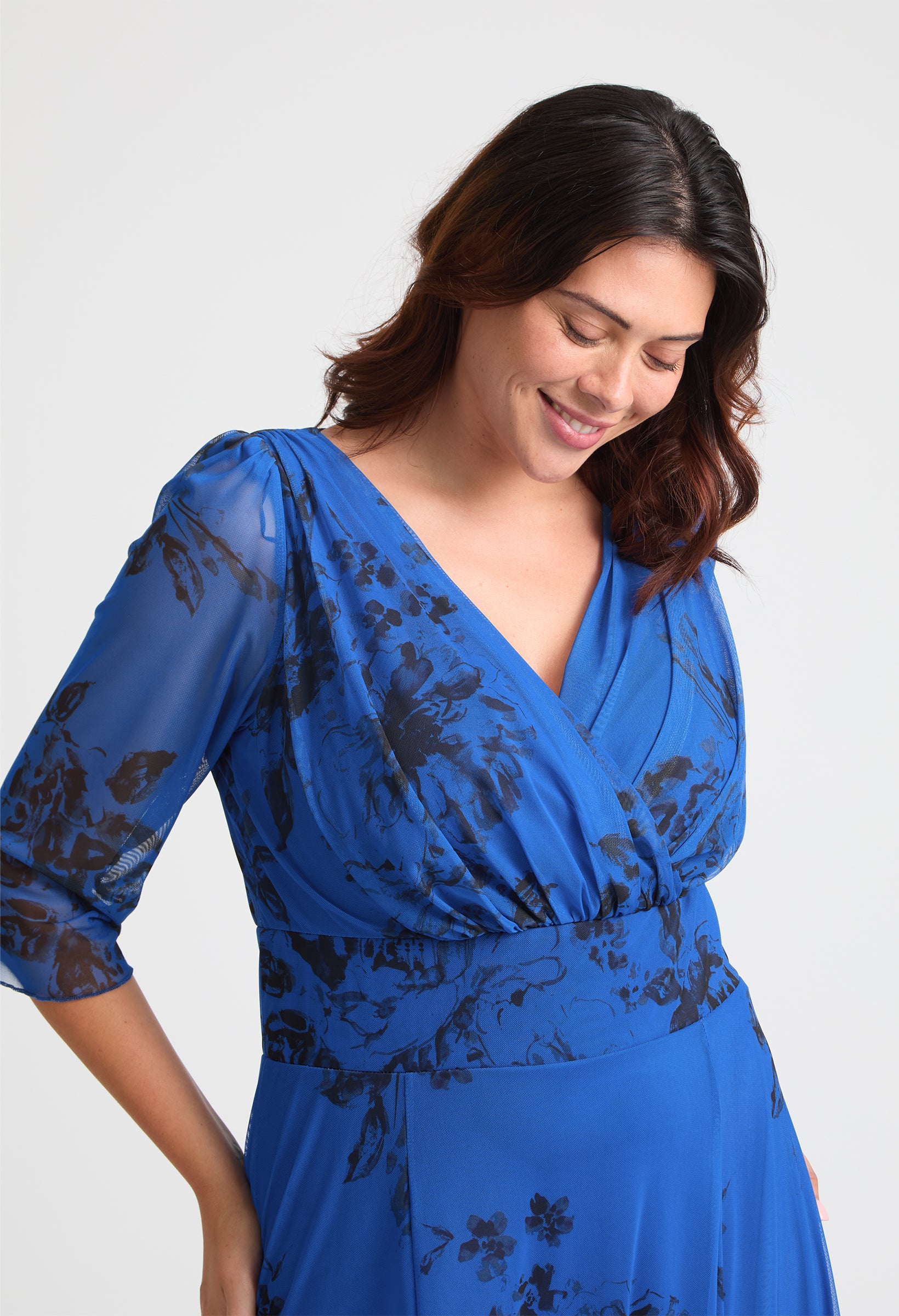 Verity Curve+ Maxi Dress - Image 4