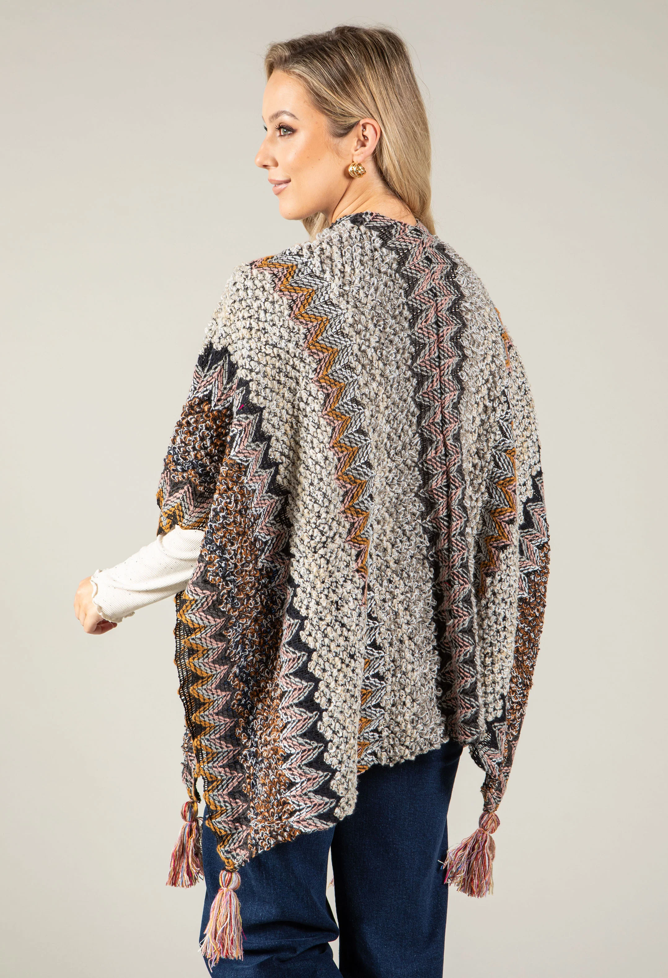 Vintage Style Knit Poncho - Image 12