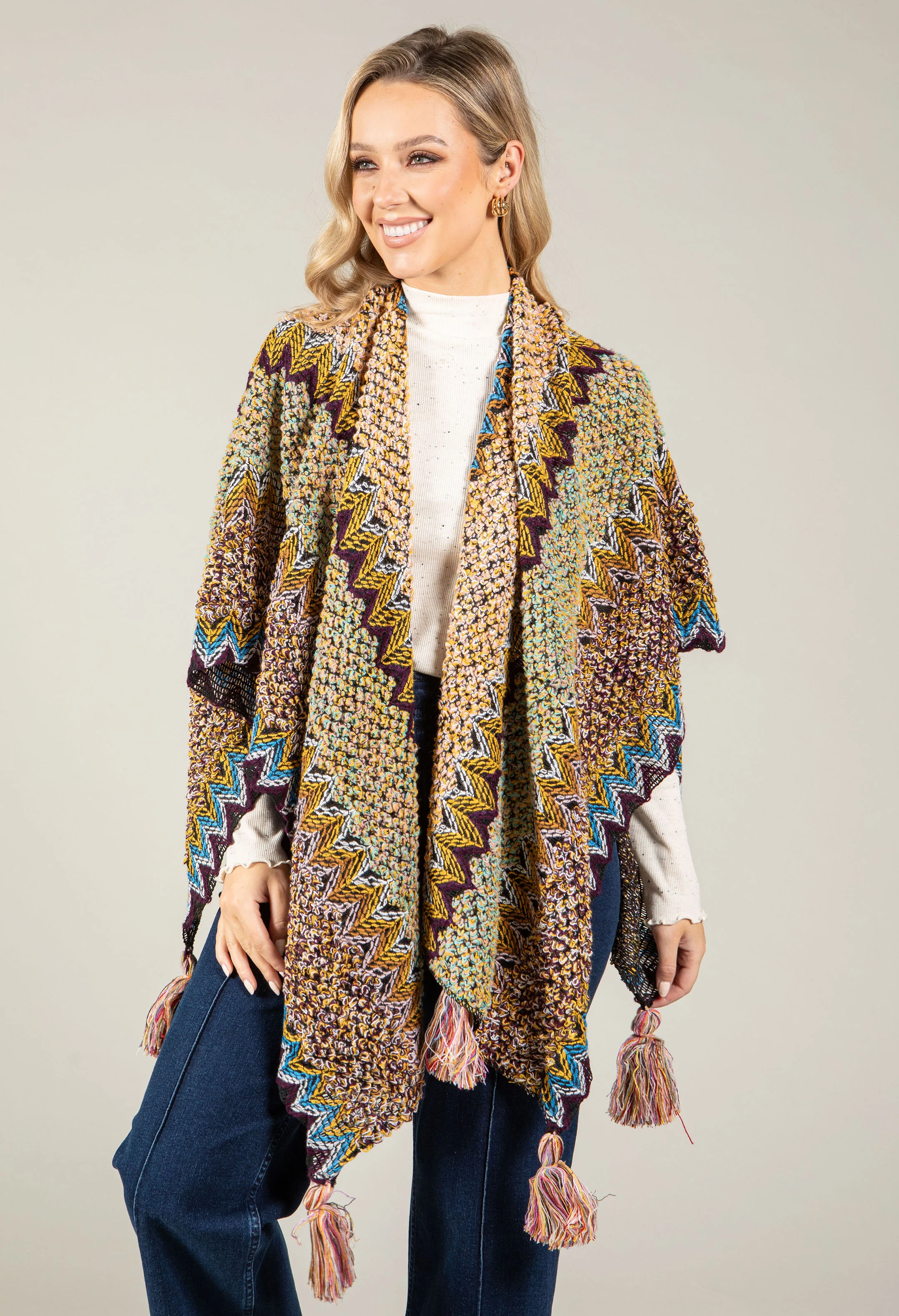 Vintage Style Knit Poncho - Image 13