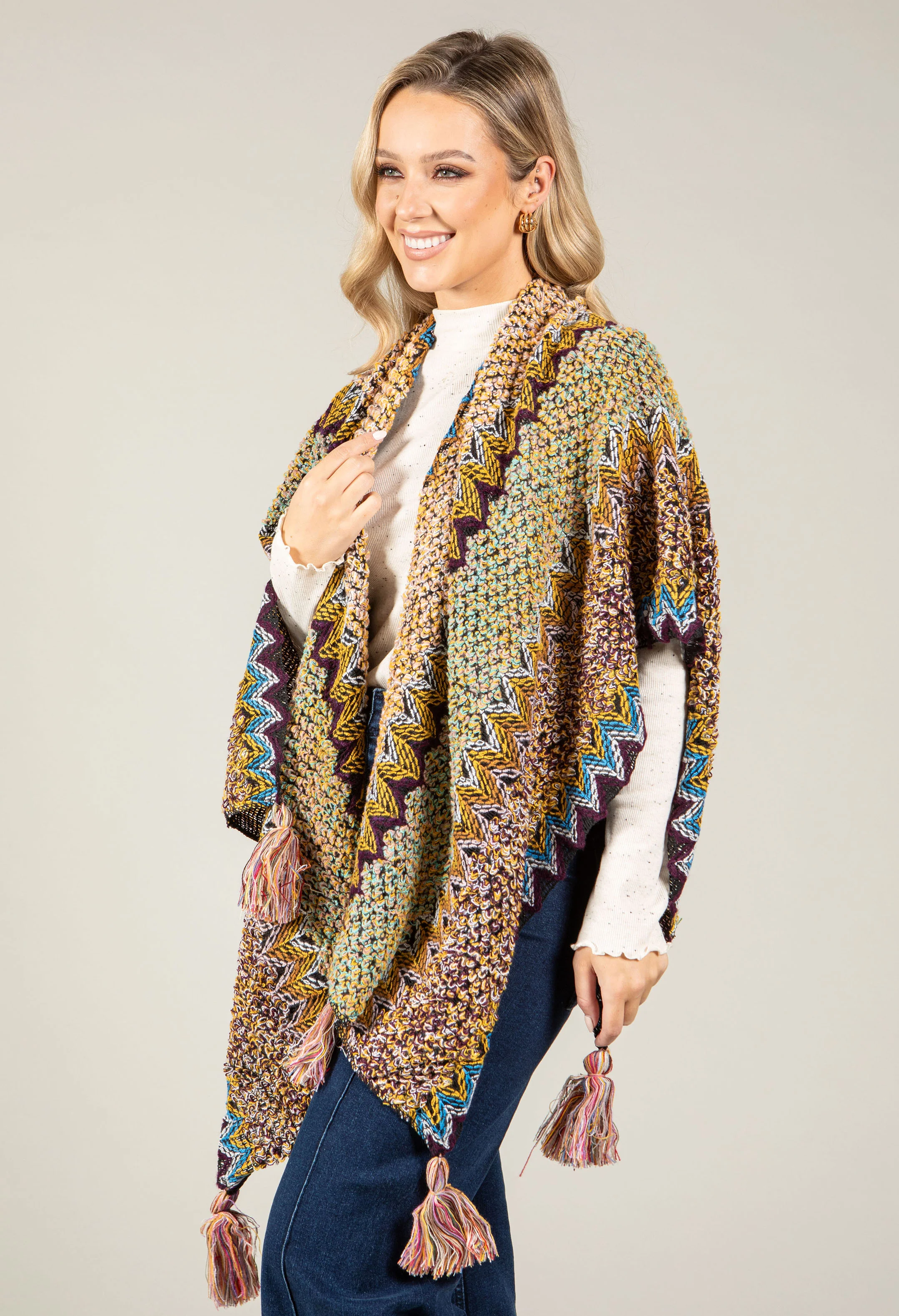 Vintage Style Knit Poncho - Image 14