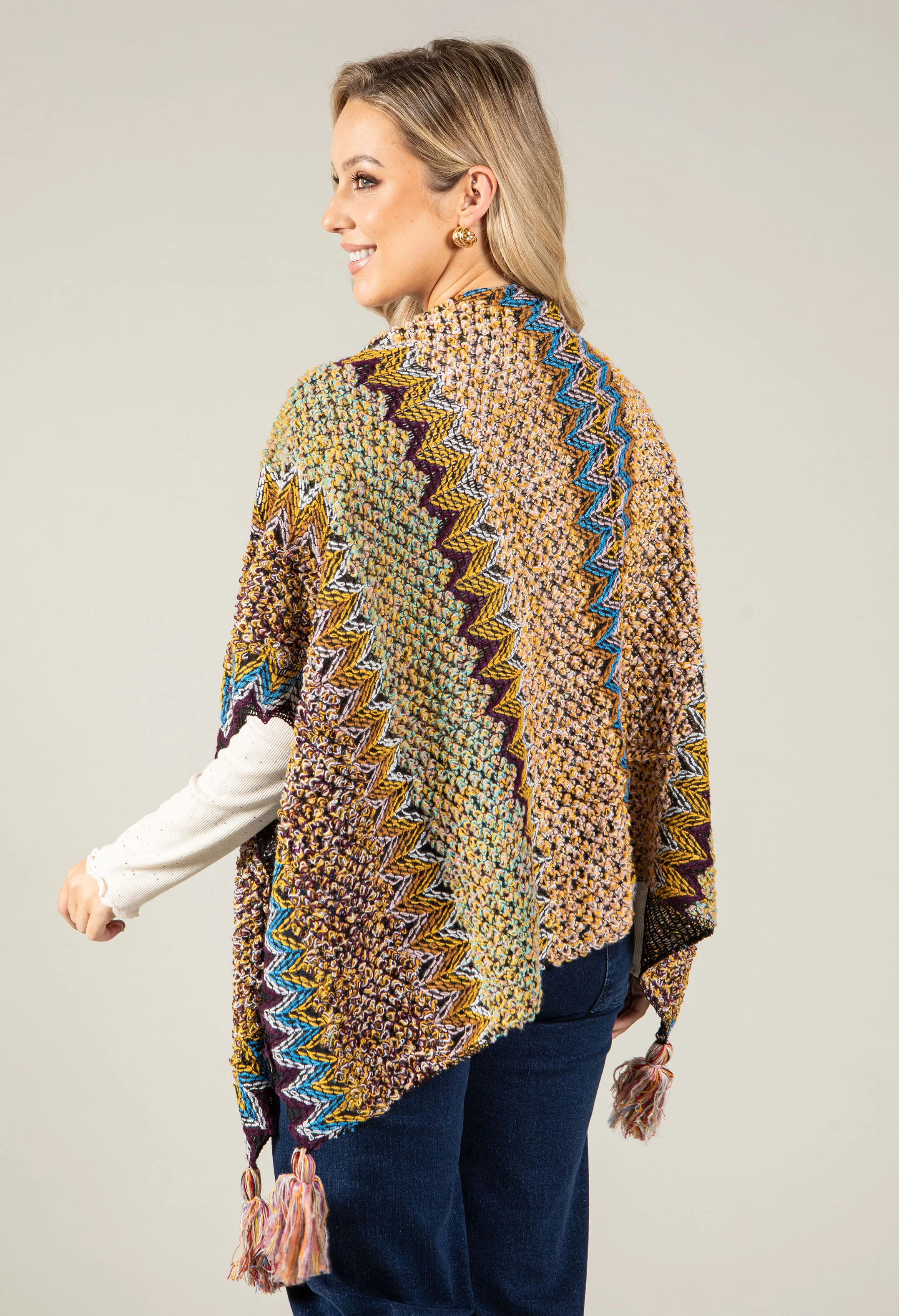Vintage Style Knit Poncho - Image 16