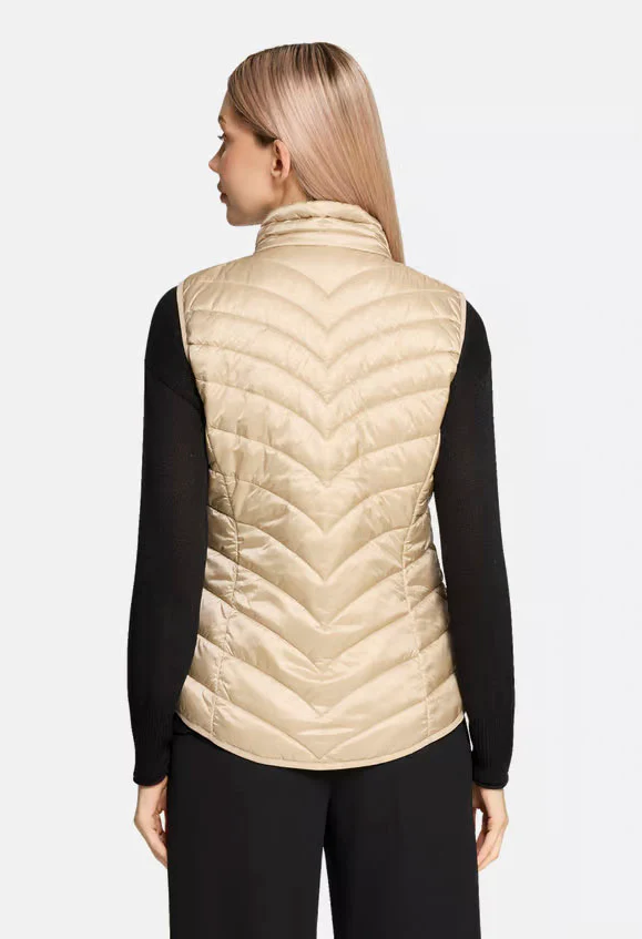 Wadding Quilted Gilet - Image 3