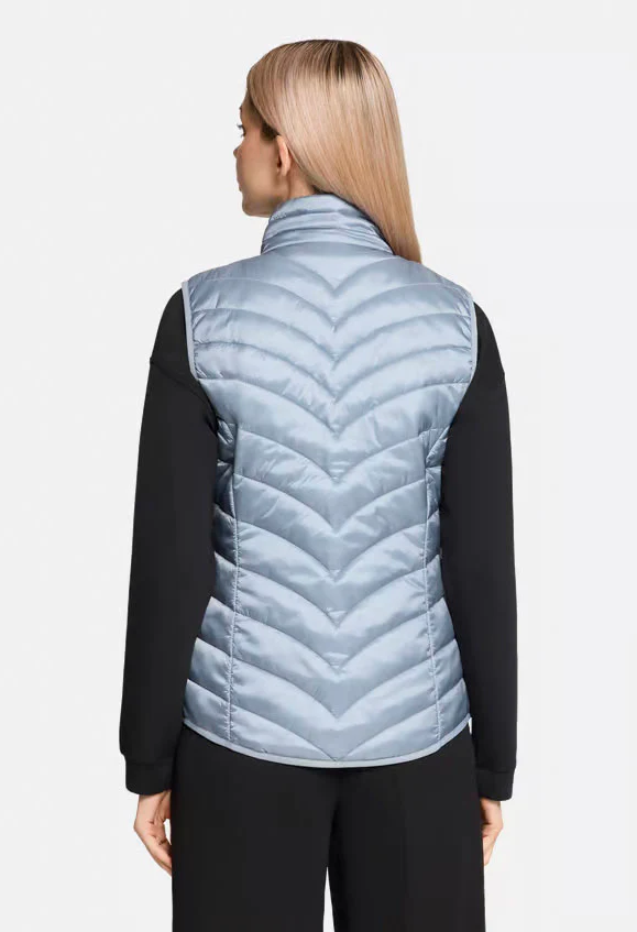 Wadding Quilted Gilet - Image 9