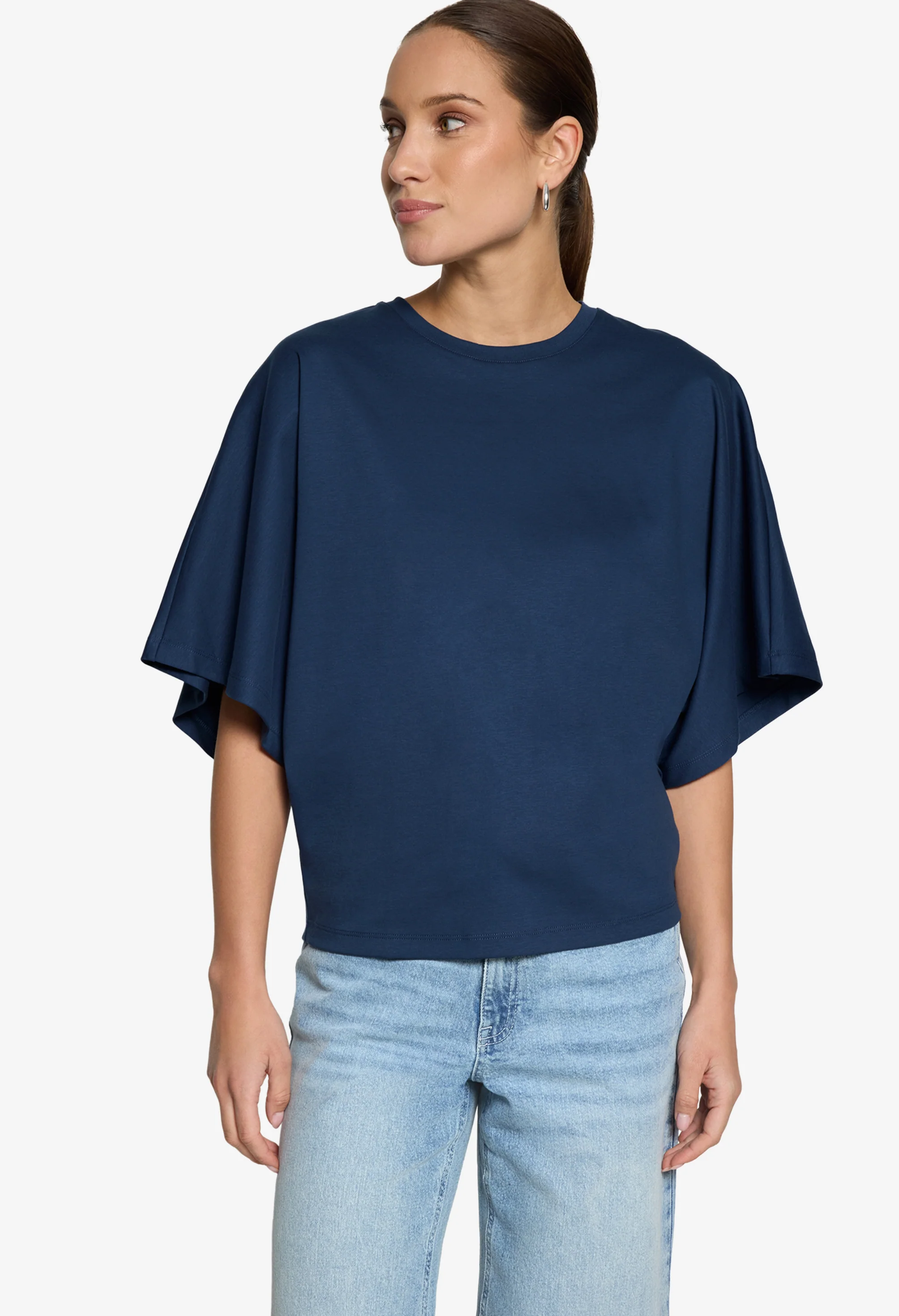 Tops & T-Shirts